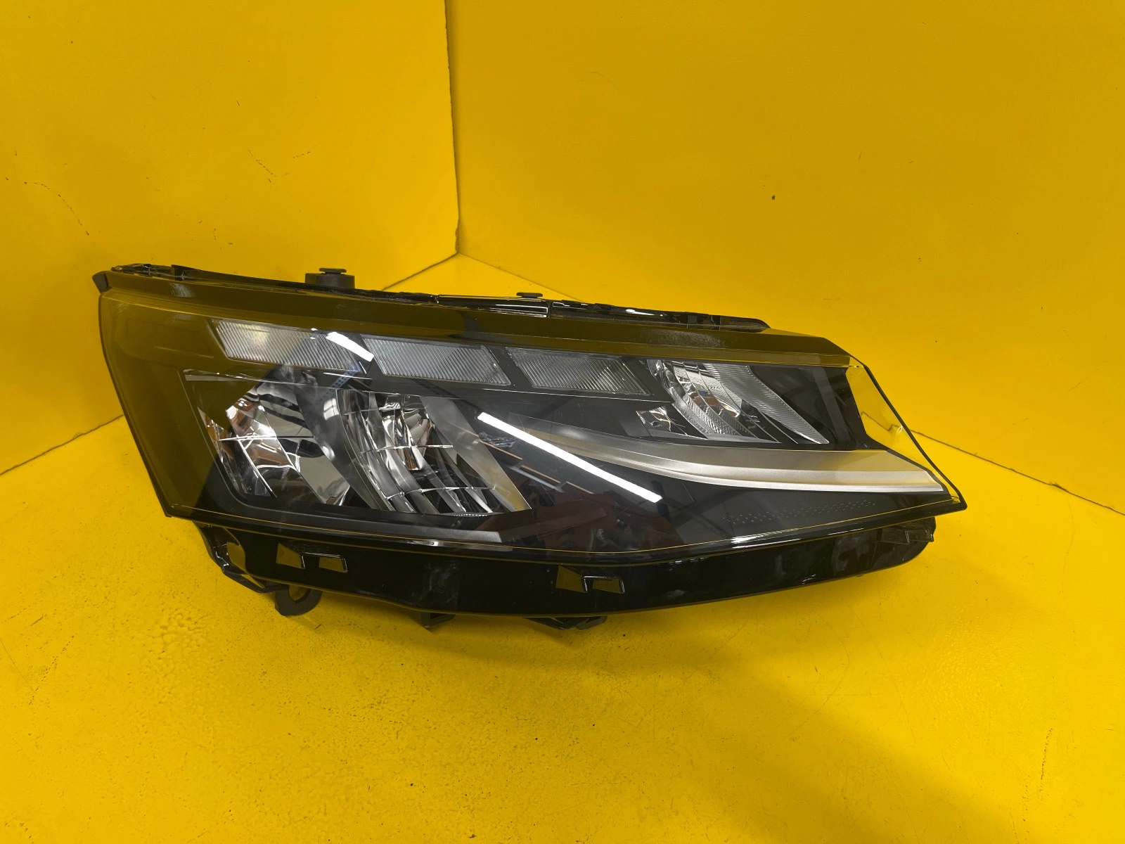 Licht rechts VW T7 Transporter 7T1941036A