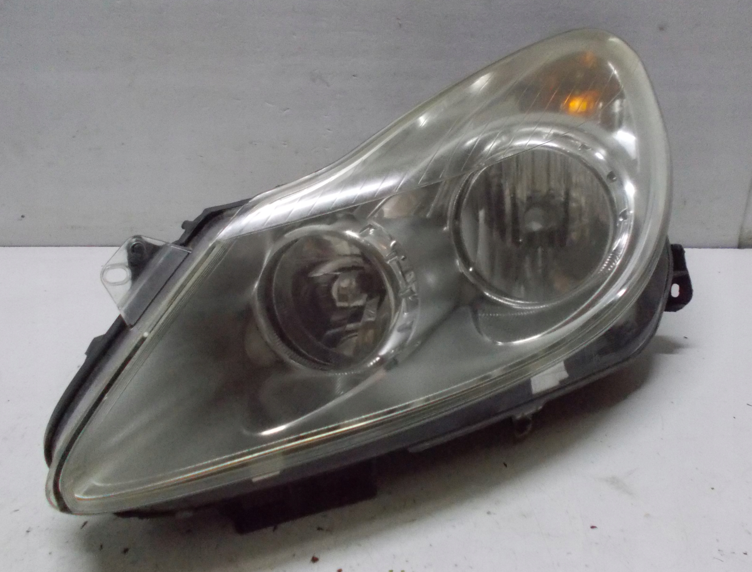 OPEL CORSA D 1.2 B 07R light left front