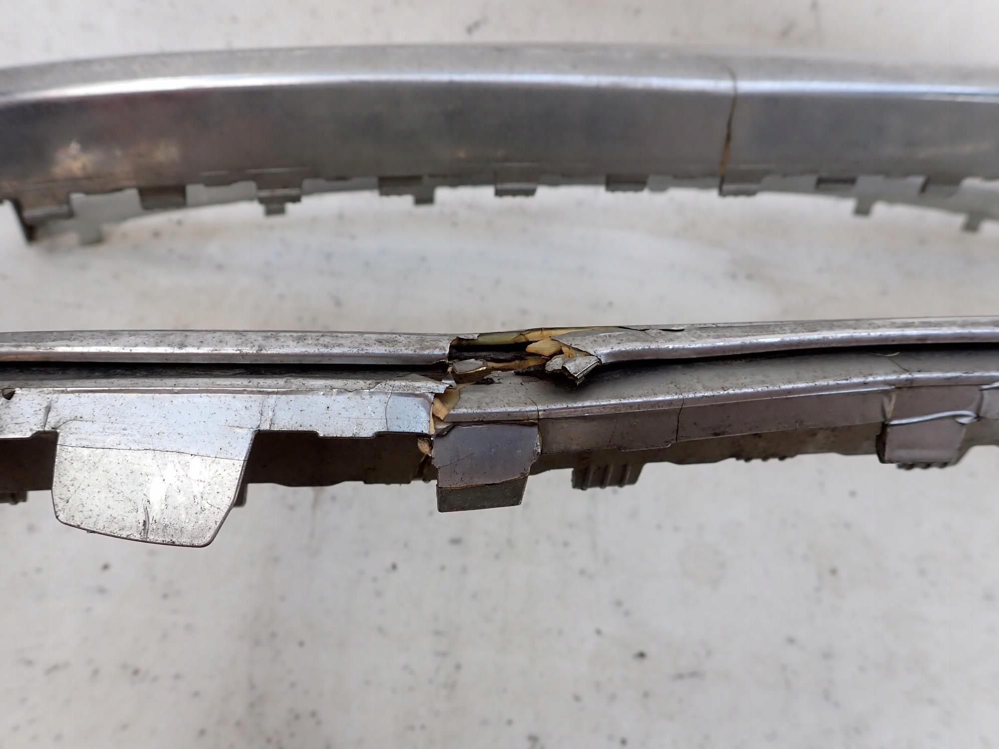 VW TOUAREG e 1 LIFT 06-10 Griglia GRIGLIA
