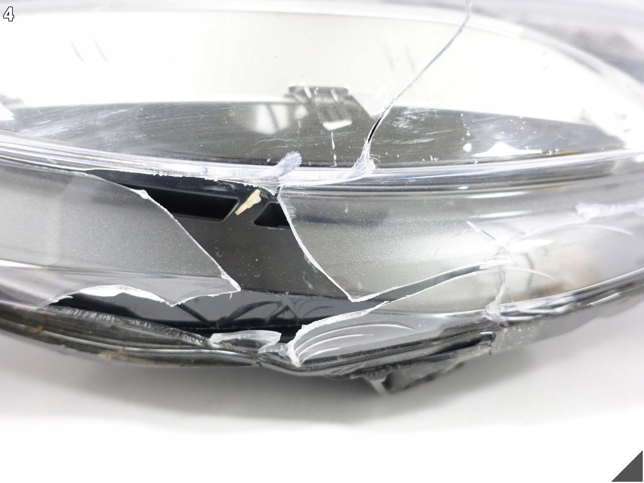 ASTON MARTIN DB12 24- light HEADLIGHT left front EUROPA damaged