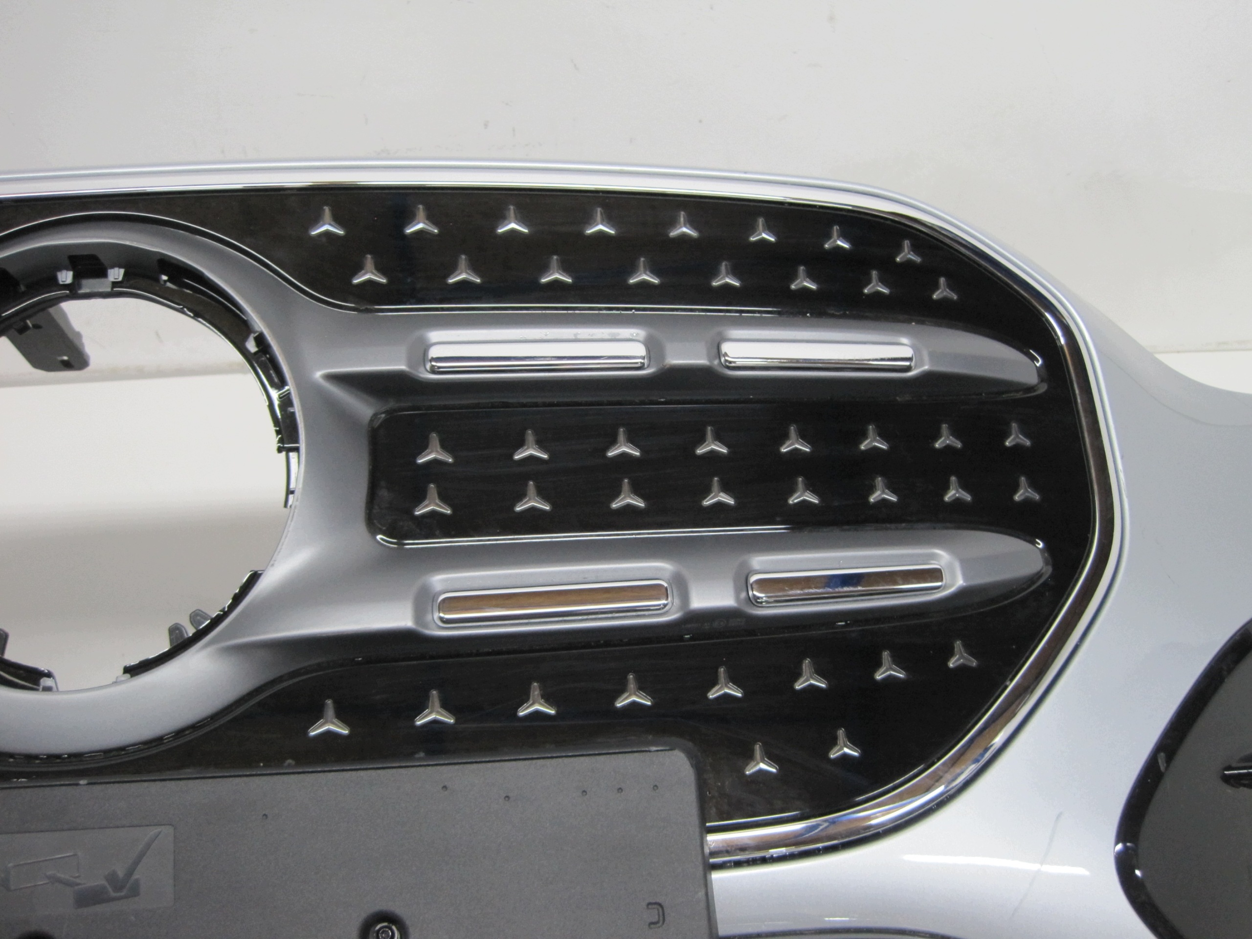 Frontstoßstange MERCEDES GLB A244 6 PDC 25R vorne