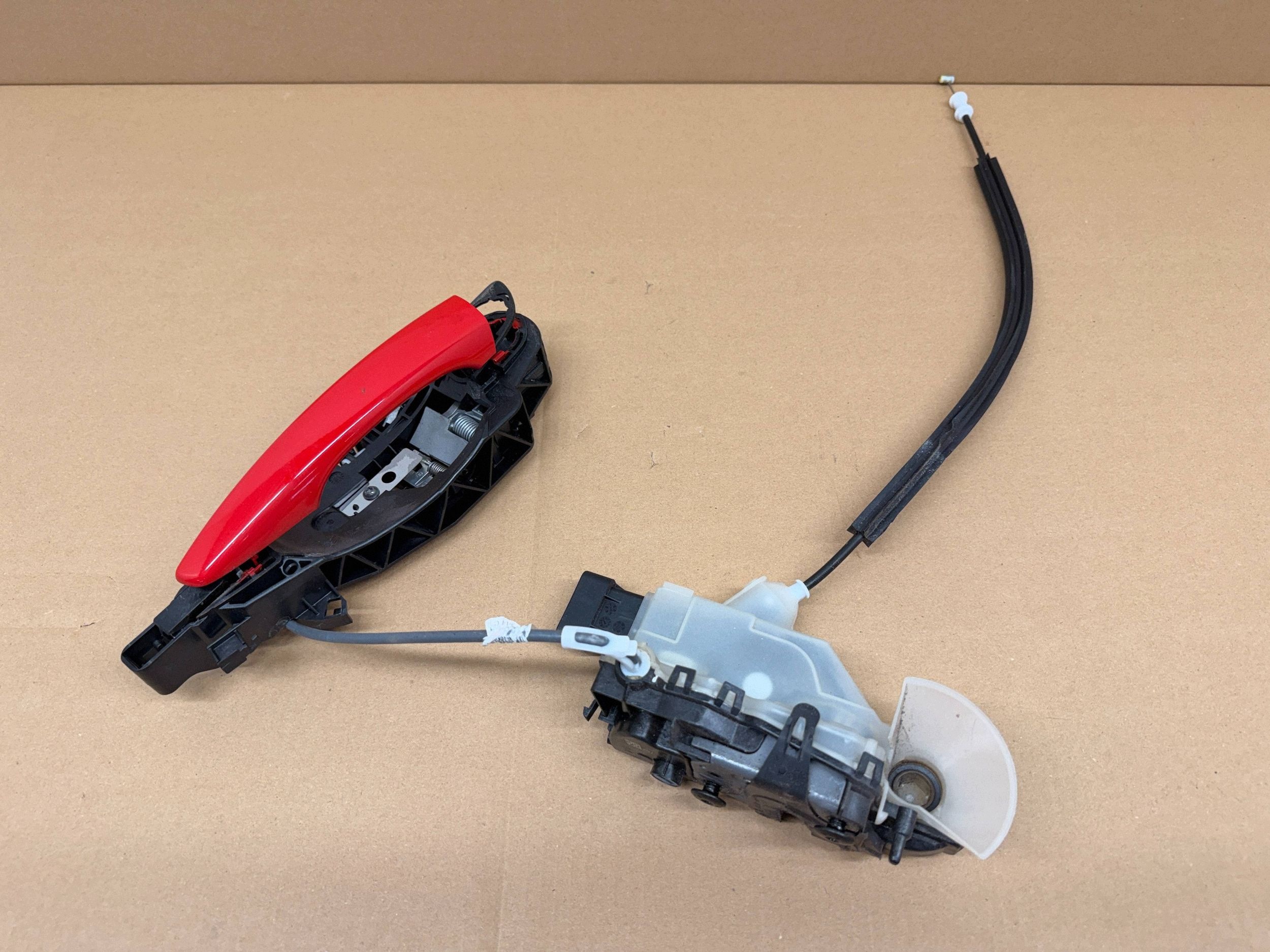 C3 Aircross lock + handle door left front 266782 9802977380