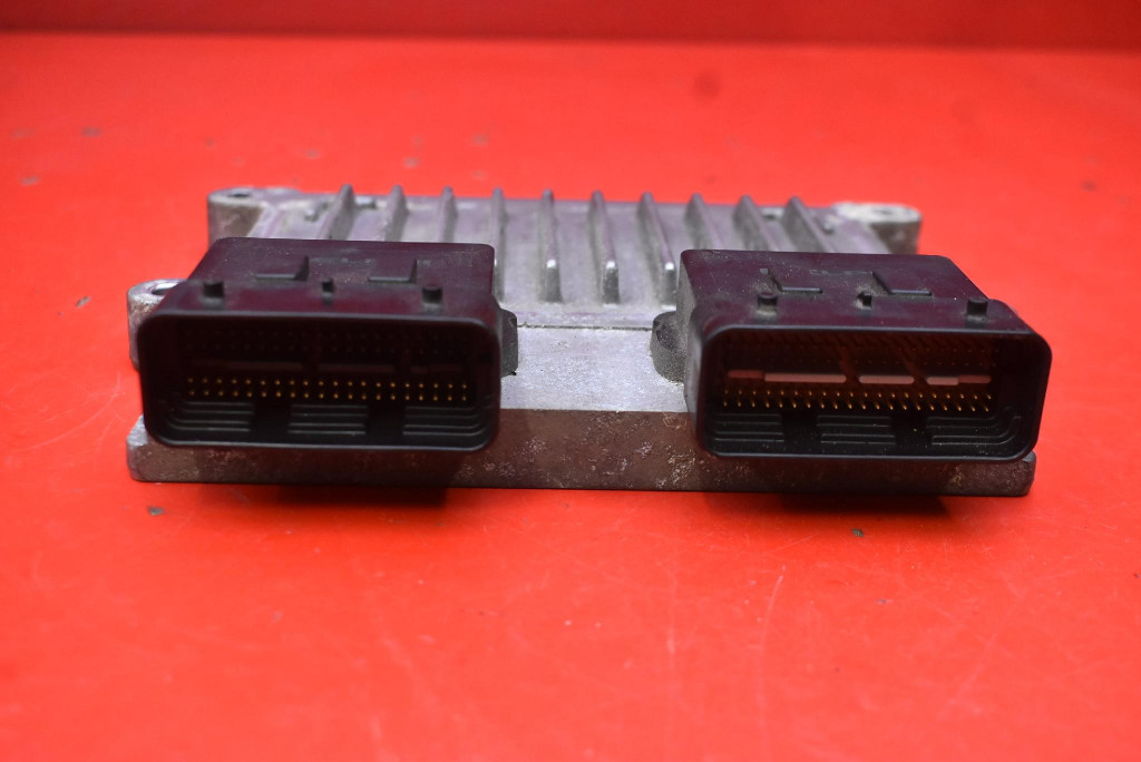 control unit computer of the engine 39110-3C720 HYUNDAI SONATA 5 V NF 3.3 V6 235 KM