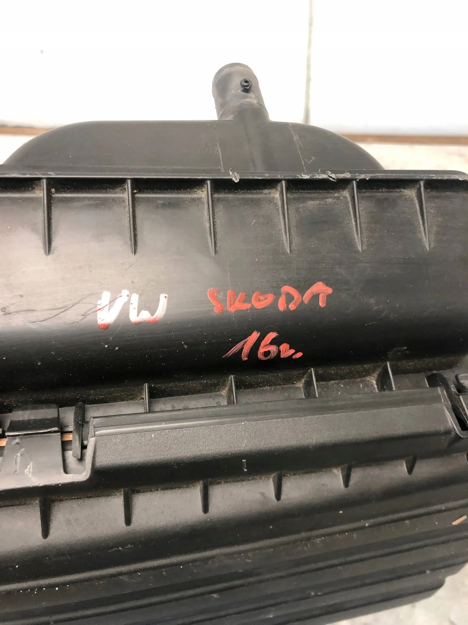 Gehäuse filter luft VW SKODA AUDI 04E129611H