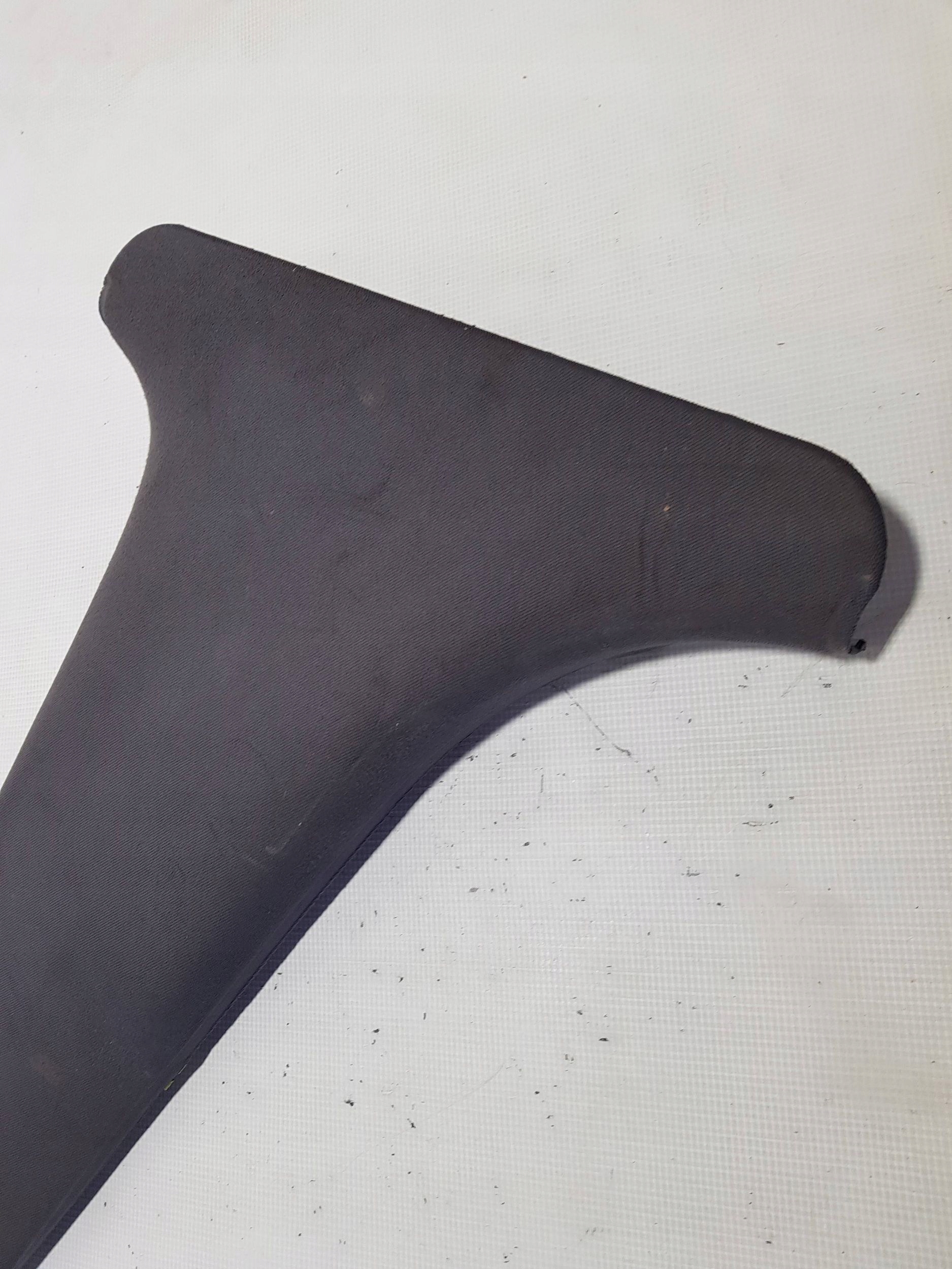 cover slupka B left side Mercedes E W211 2116902854