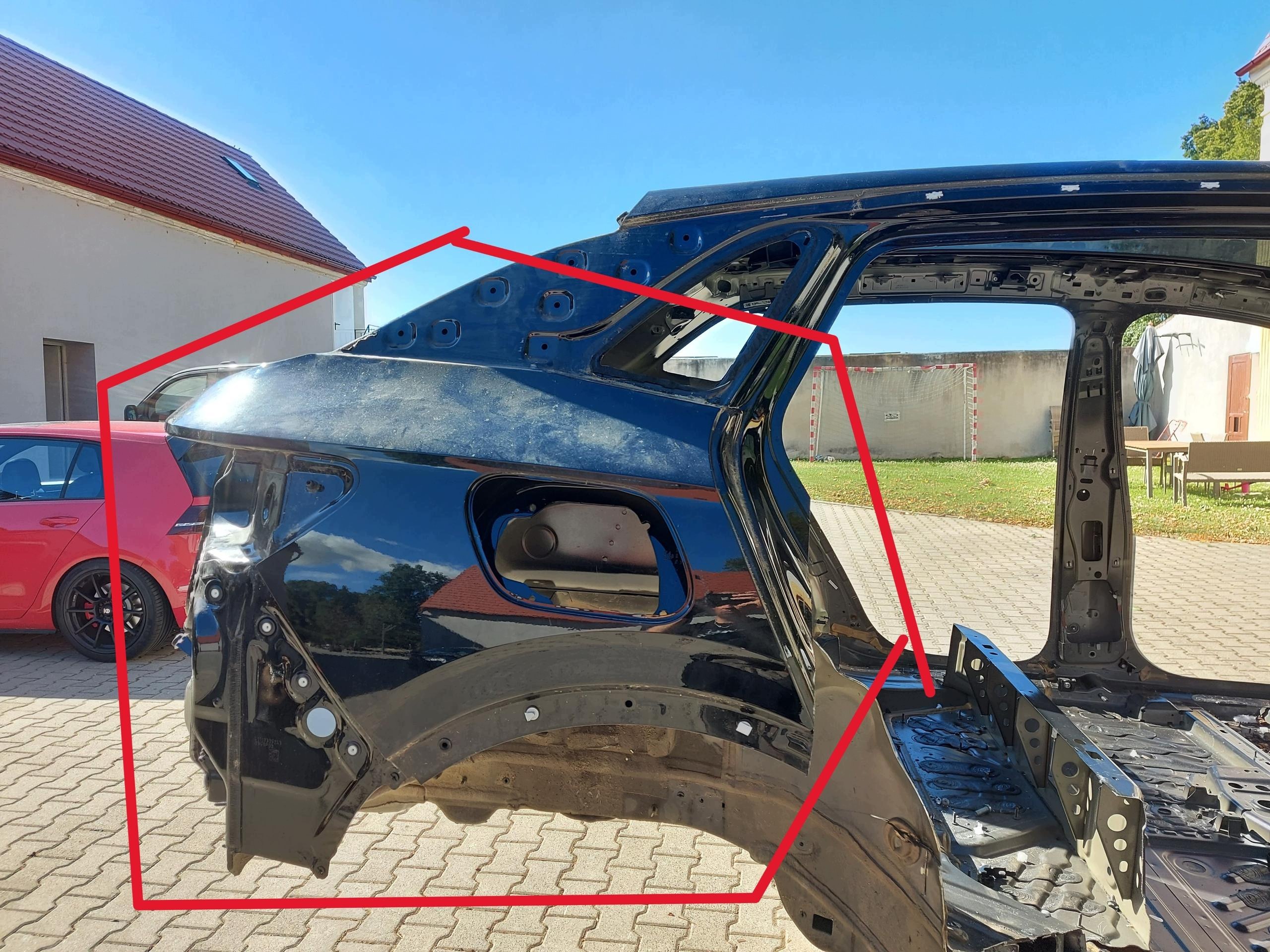 VW ID4 11A , 2024r SUV 5D LONGHERONE parafango posteriore Destra LC9X