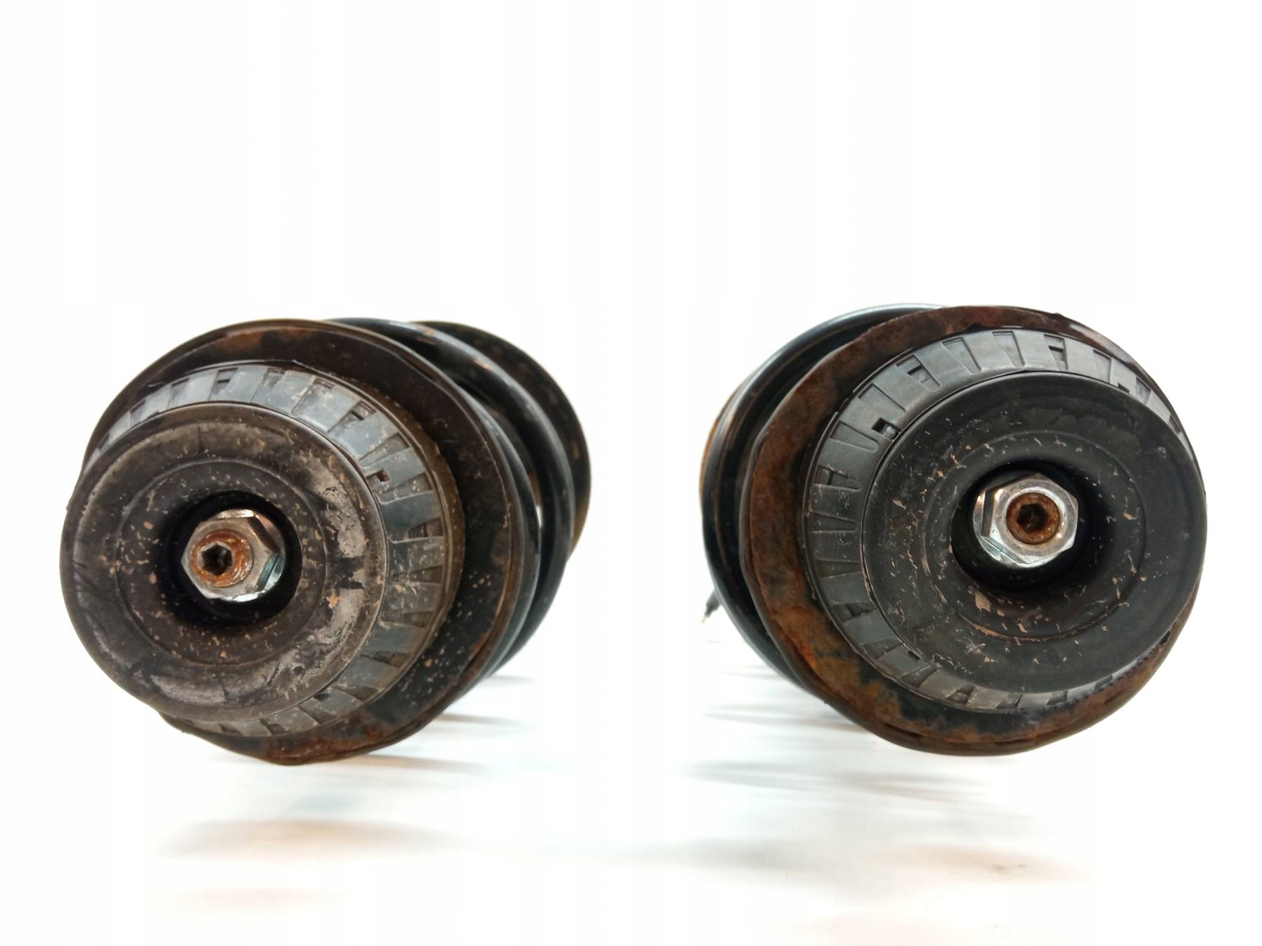 shock absorber left right front 1.0 B Toyota Yaris III (2011-2020)