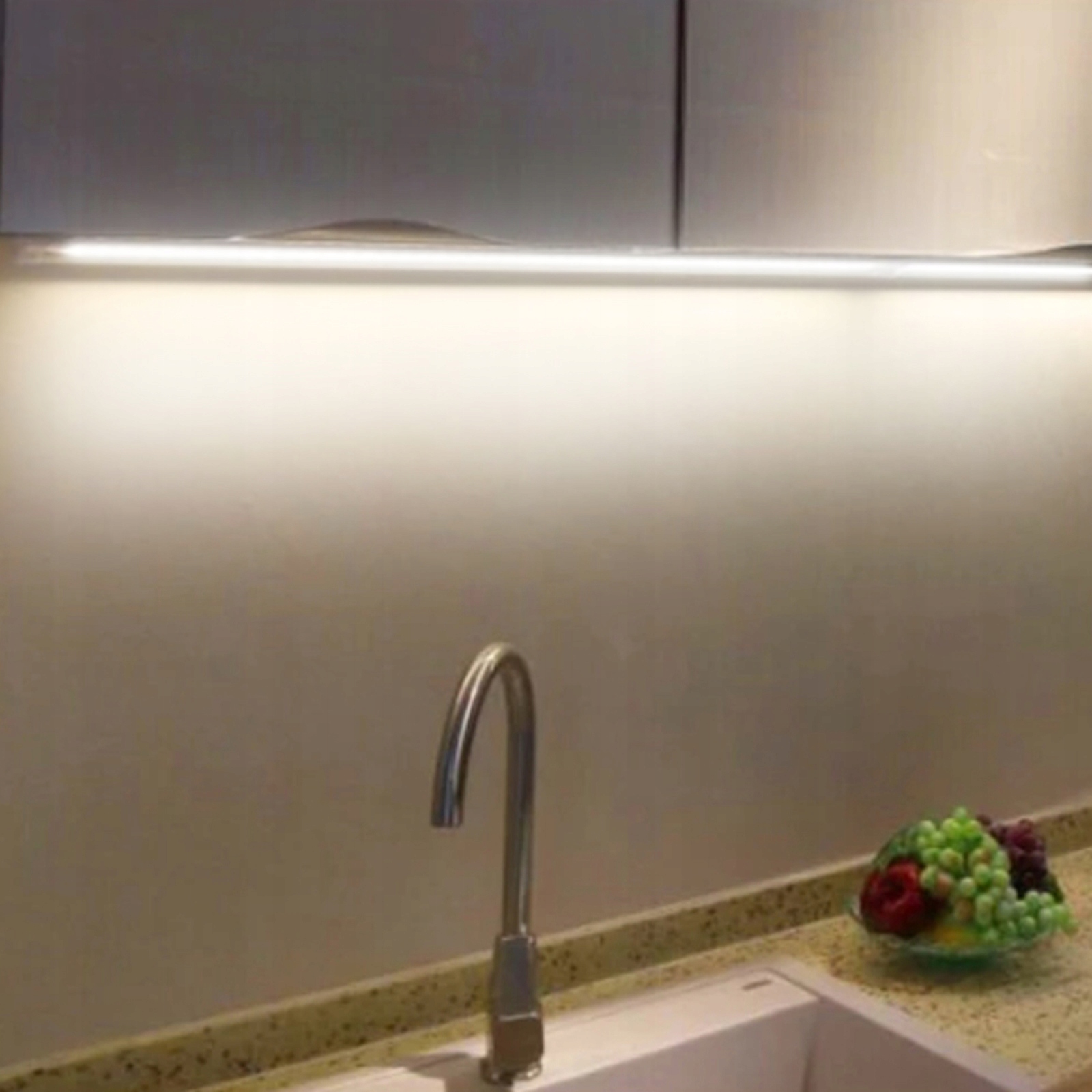 Taśma LED 2835 12V 1M 4,8W ZIMNA HERMETYCZNA IP65 Marka Lumiled