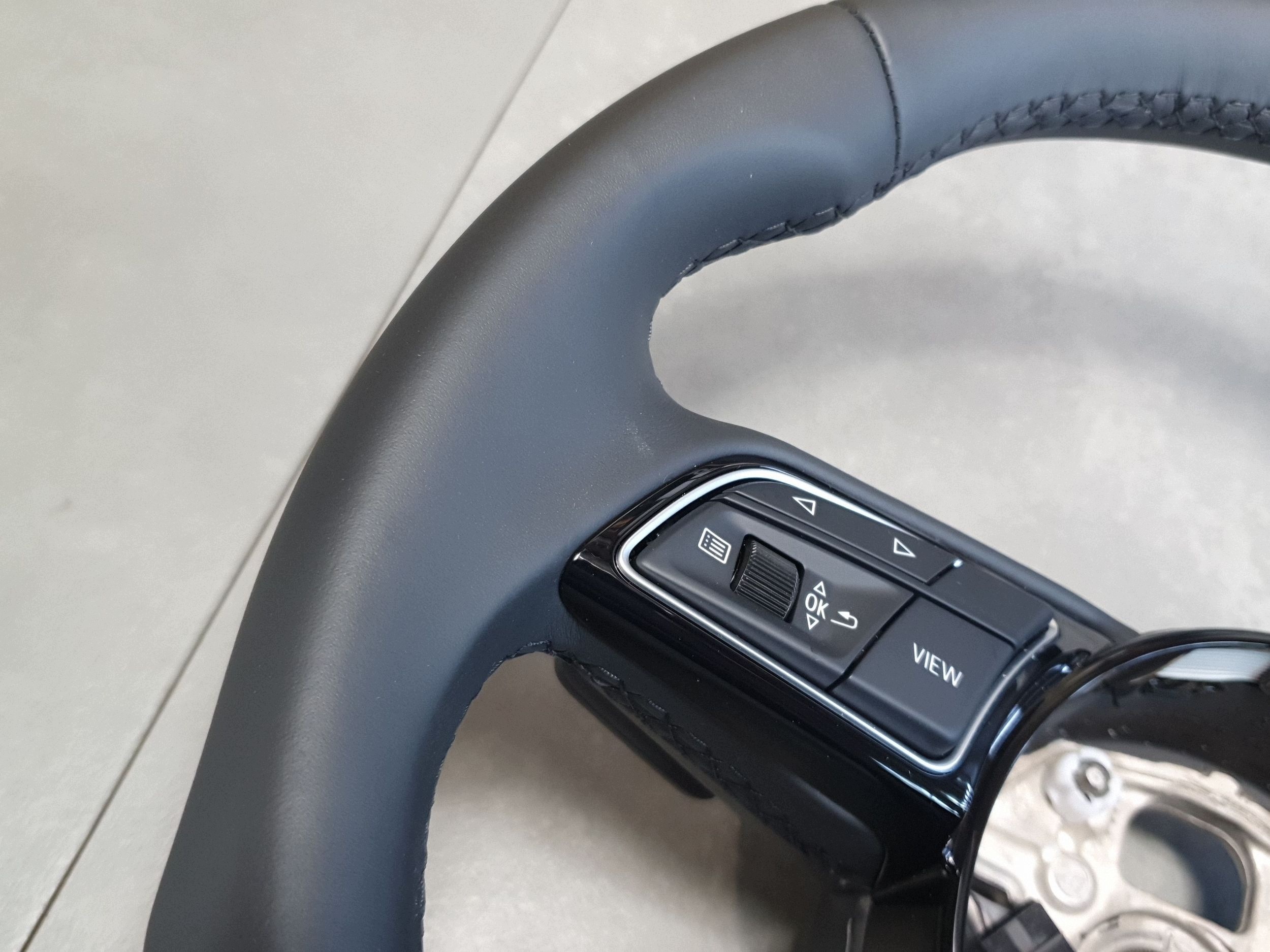 Audi A3 8Y lenkrad Leder multi 82A419091AA