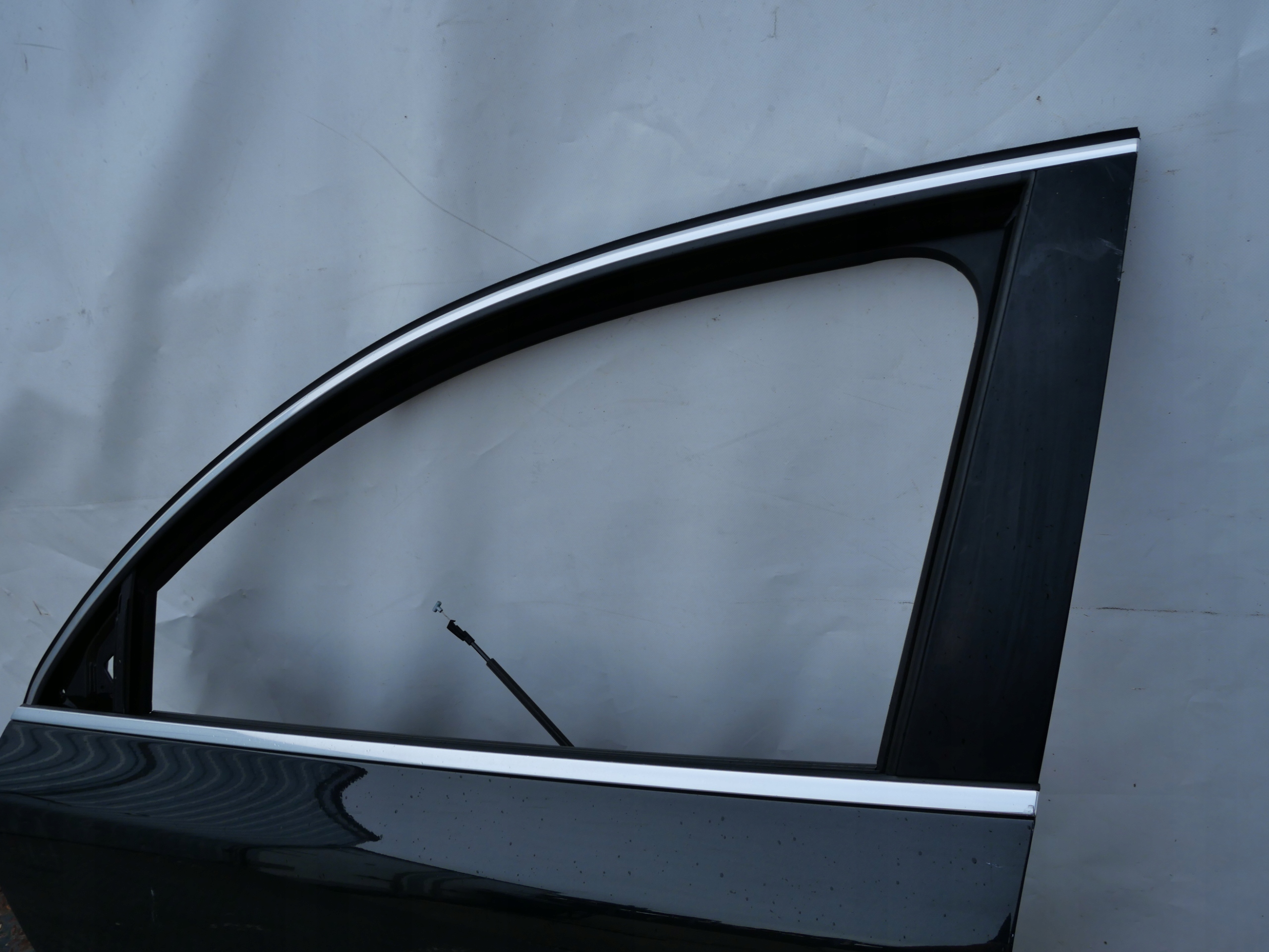 dveře levý předek SKODA SUPERB II