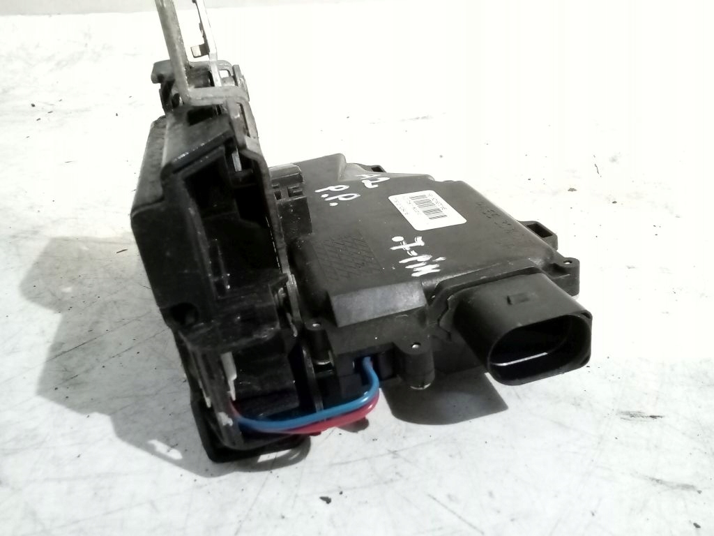 Audi A2 lock right front front 8Z1837016E 7PIN