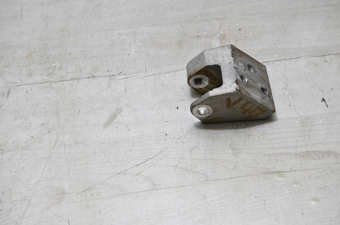 engine mount 2.0D Volvo V40 II lift
