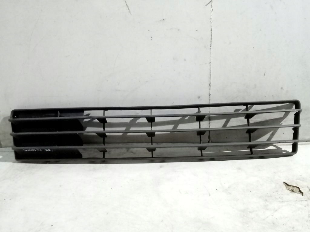 Suzuki Swift lV Lüftungsgitter mitte der Stoßstange 71721-463J00
