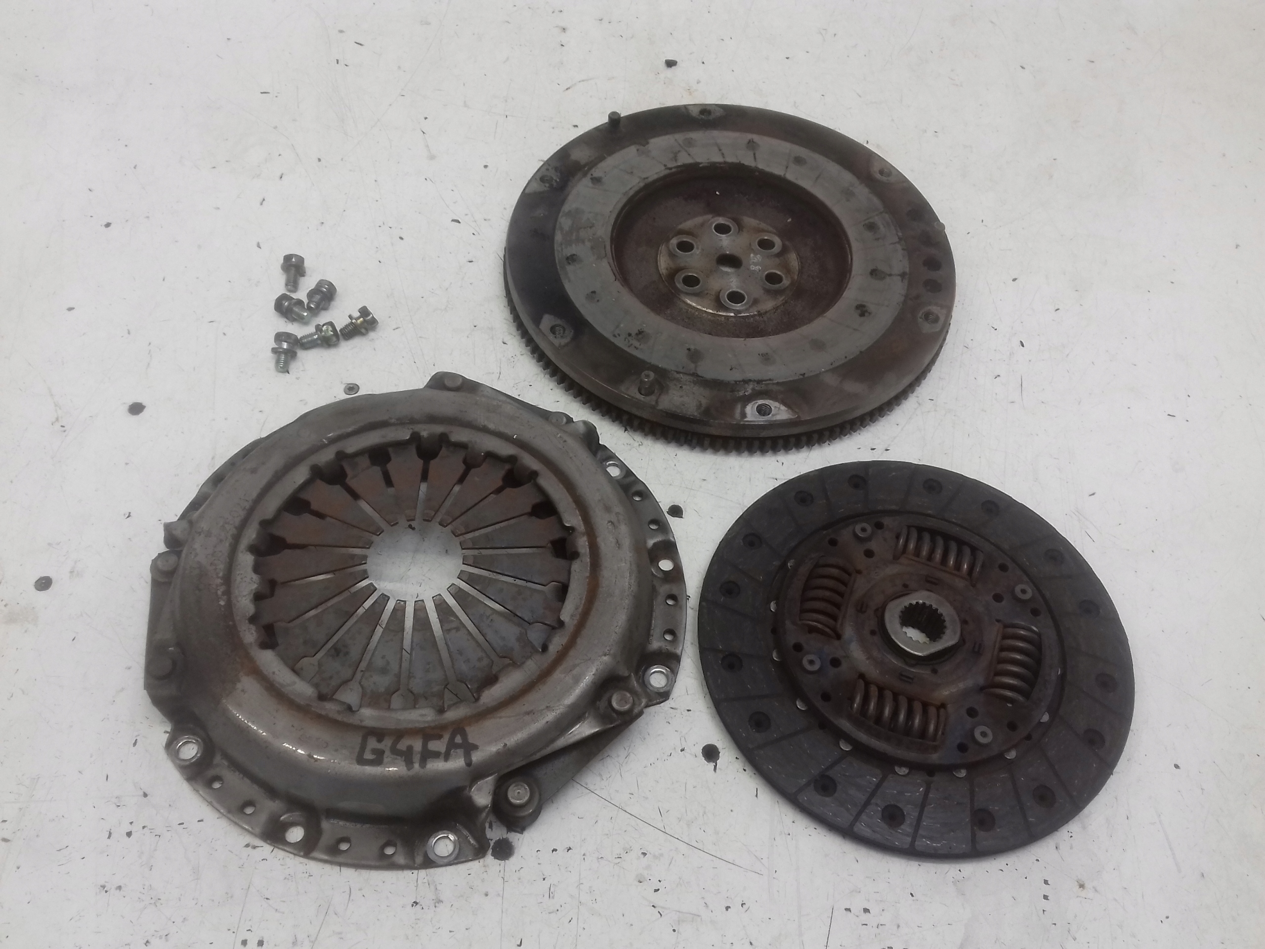 clutch kpl 413002602 HYUNDAI KIA G4FA