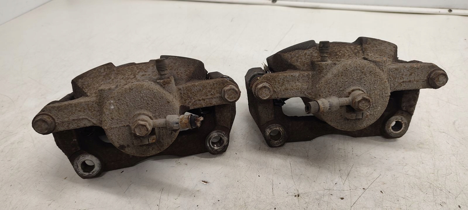 caliper front front right left Renault Kadjar 1,3 TCE