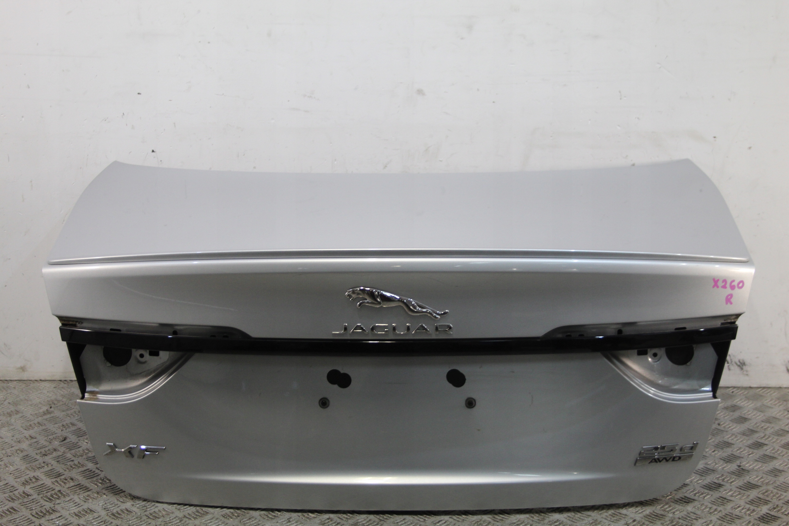 trunk door boot below KAMERE JAGUAR XF II X260