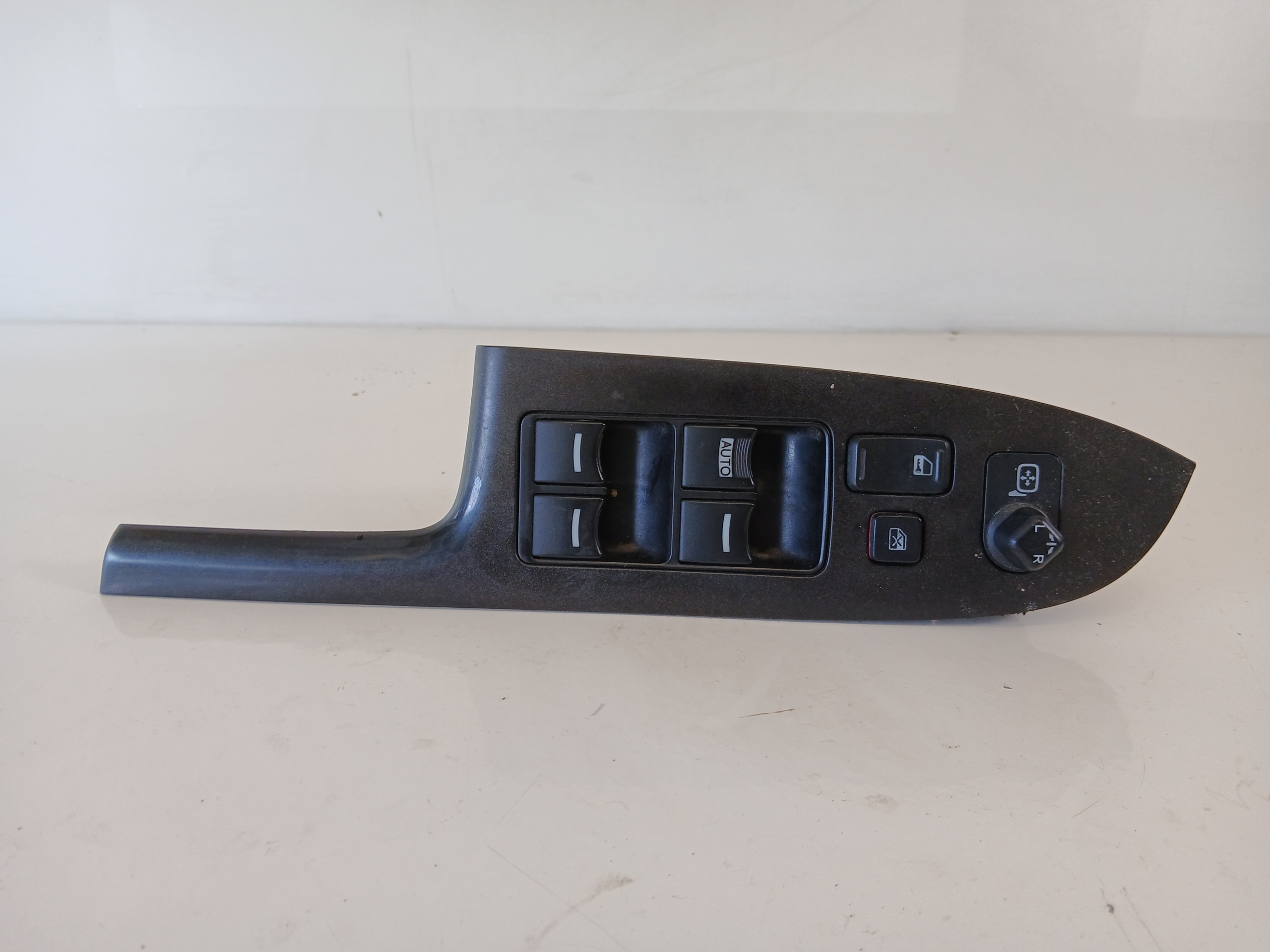 HONDA ACURA TSX PANEL okna levý předek 35750-SEC-A01