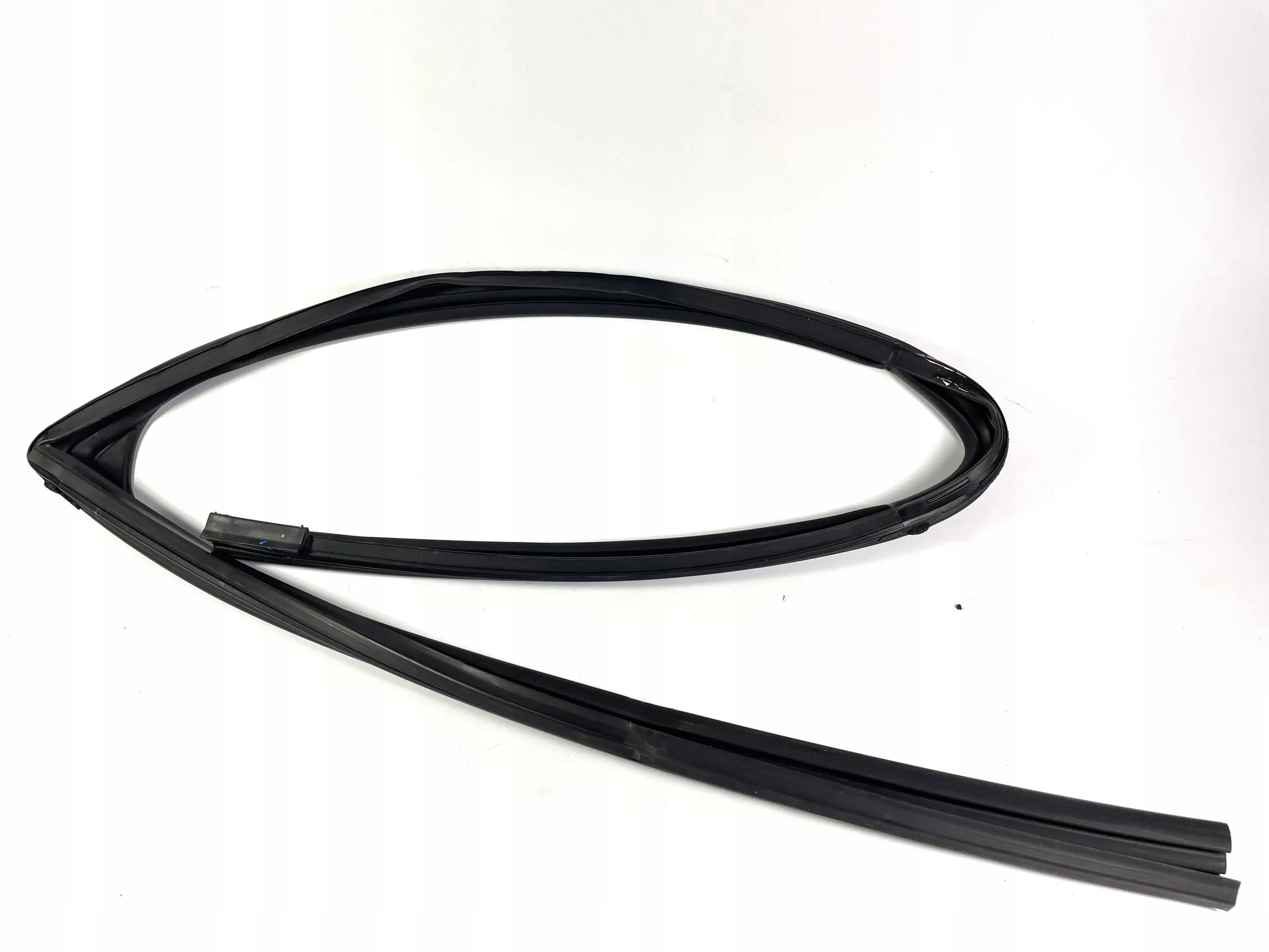 Ram 1500 V gasket windows door left rear part 2019-24