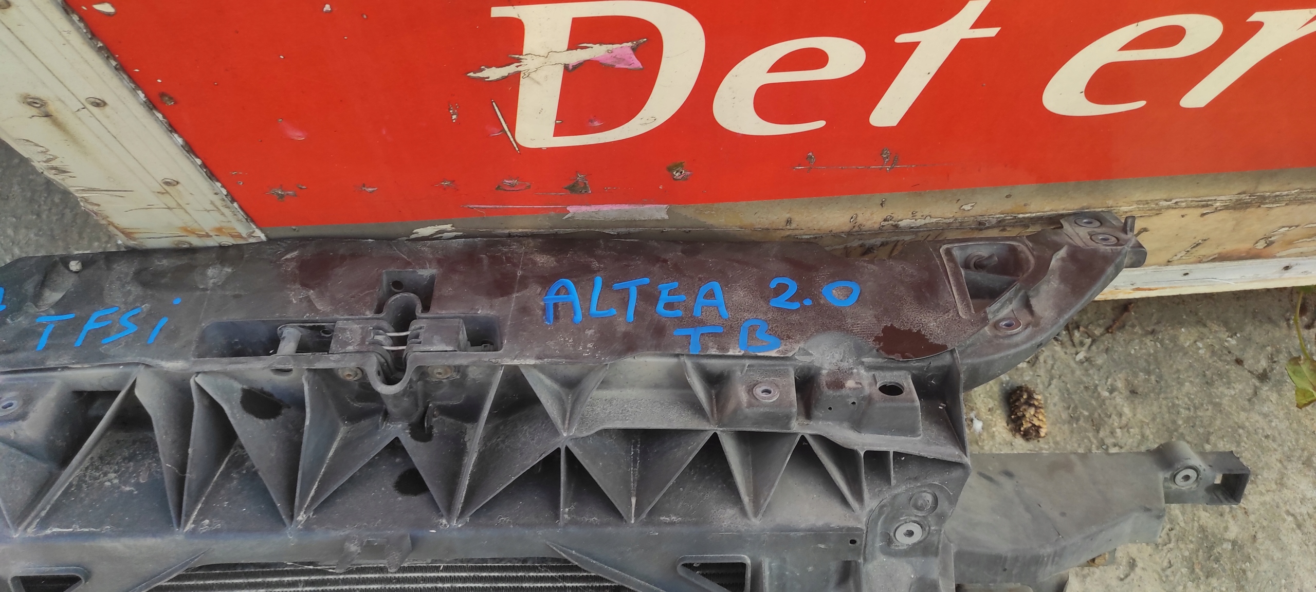 support panel for radiators Seat altea 2.0 Turbo petrol BWA 200 km