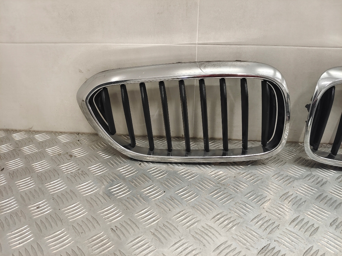 BMW 5 G30 G31 maska bubrezi L/P original