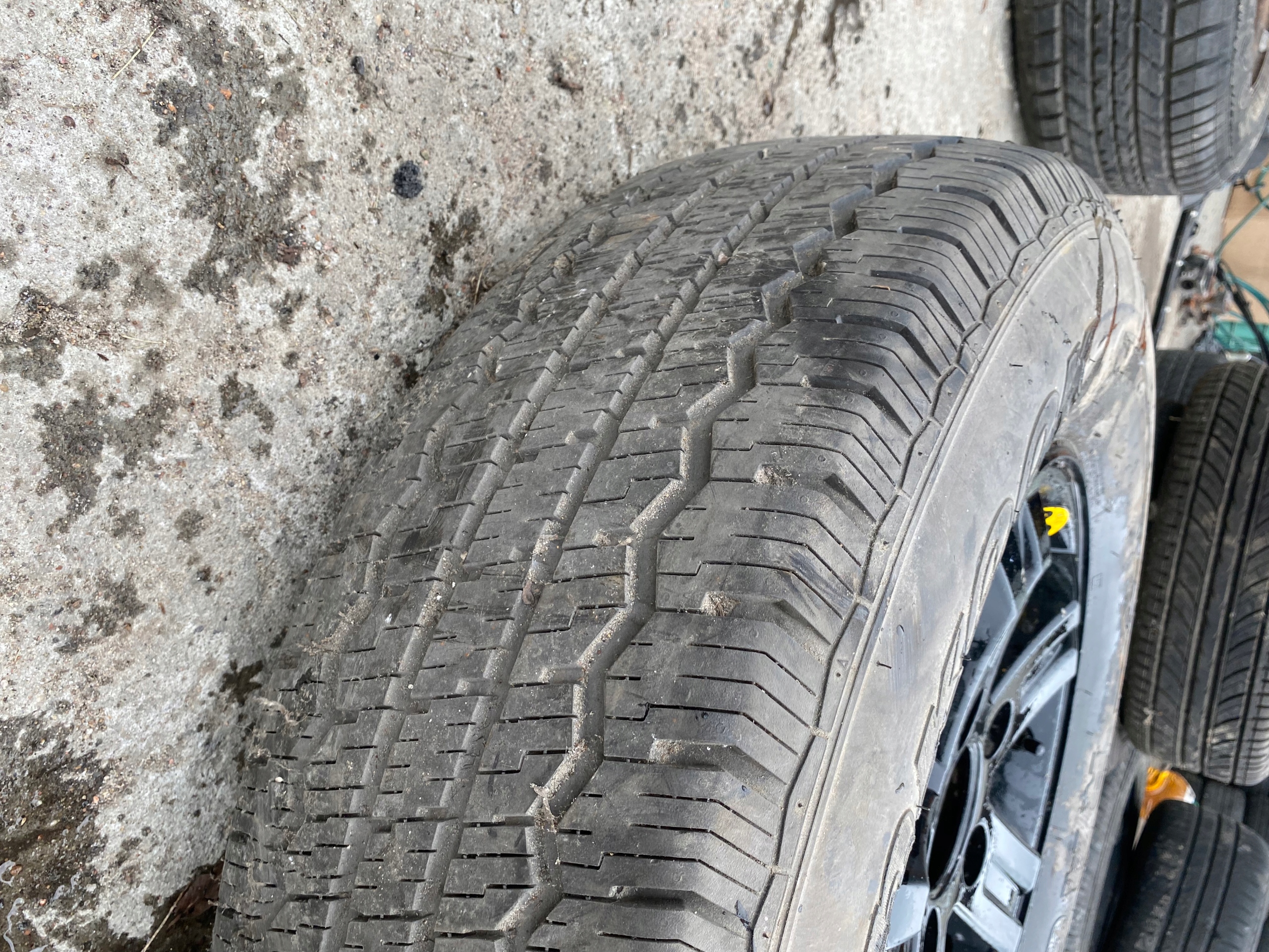 KIA SORENTO I KOŁO DOJAZDOWE ZAPAS 5x139,7 Marka opon Accelera