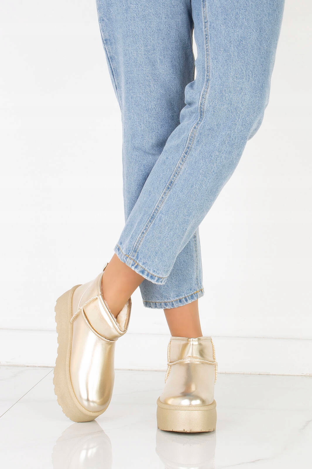 7808 ZŁOTE OCIEPLANE BOTKI ŚNIEGOWCE PLATFORMA WSUWANE 40 Kolor złoty