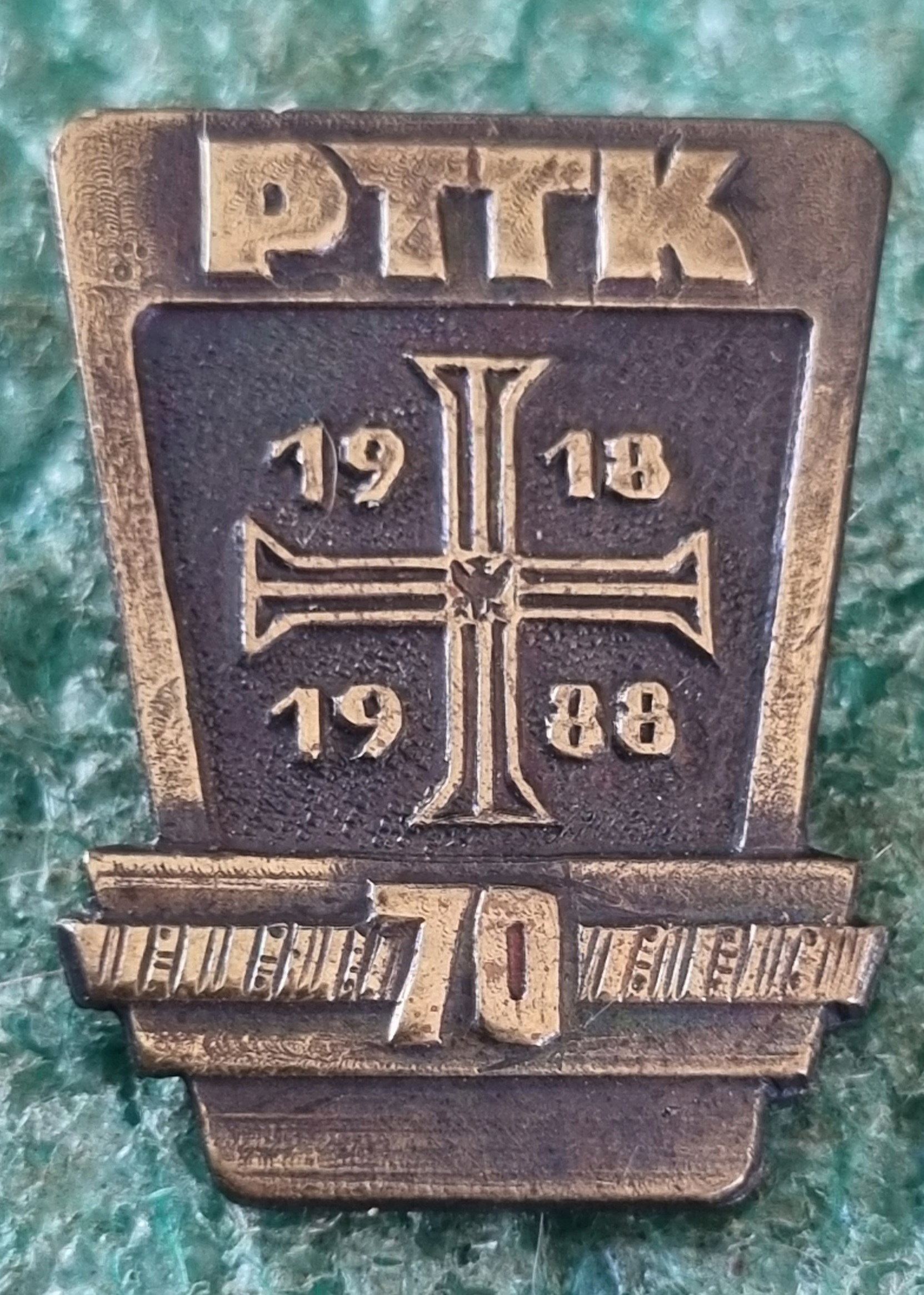 ODZNAKA PTTK 70 LECIE 1918 - 1988 WETERAN WALK O NIEPODLEGŁOŚC