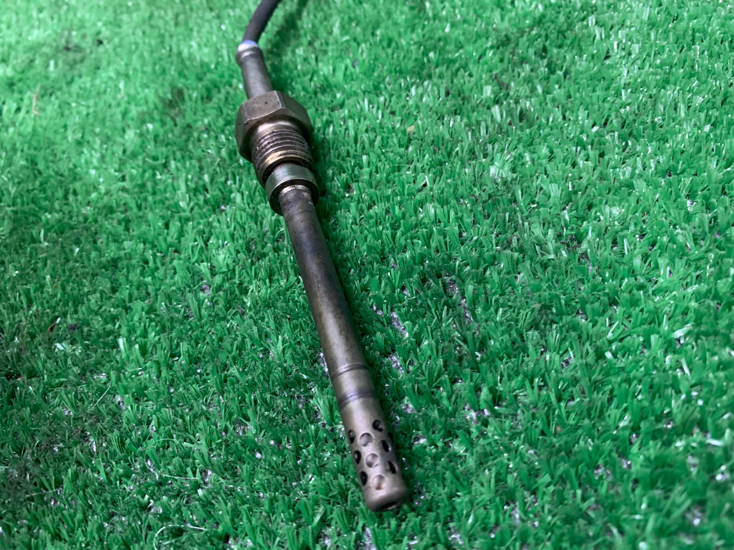 Sensor TEMPERATURY Gase A0051531128 MERCEDES E-KLASA W211 3.0 CDI 224 KM