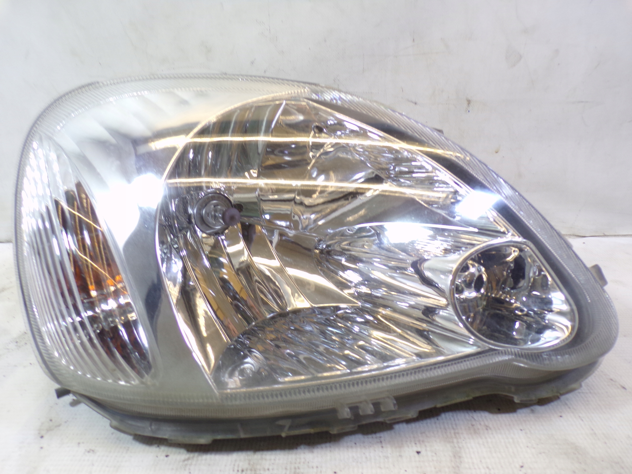 light front front right TOYOTA YARIS 1 and LIFT