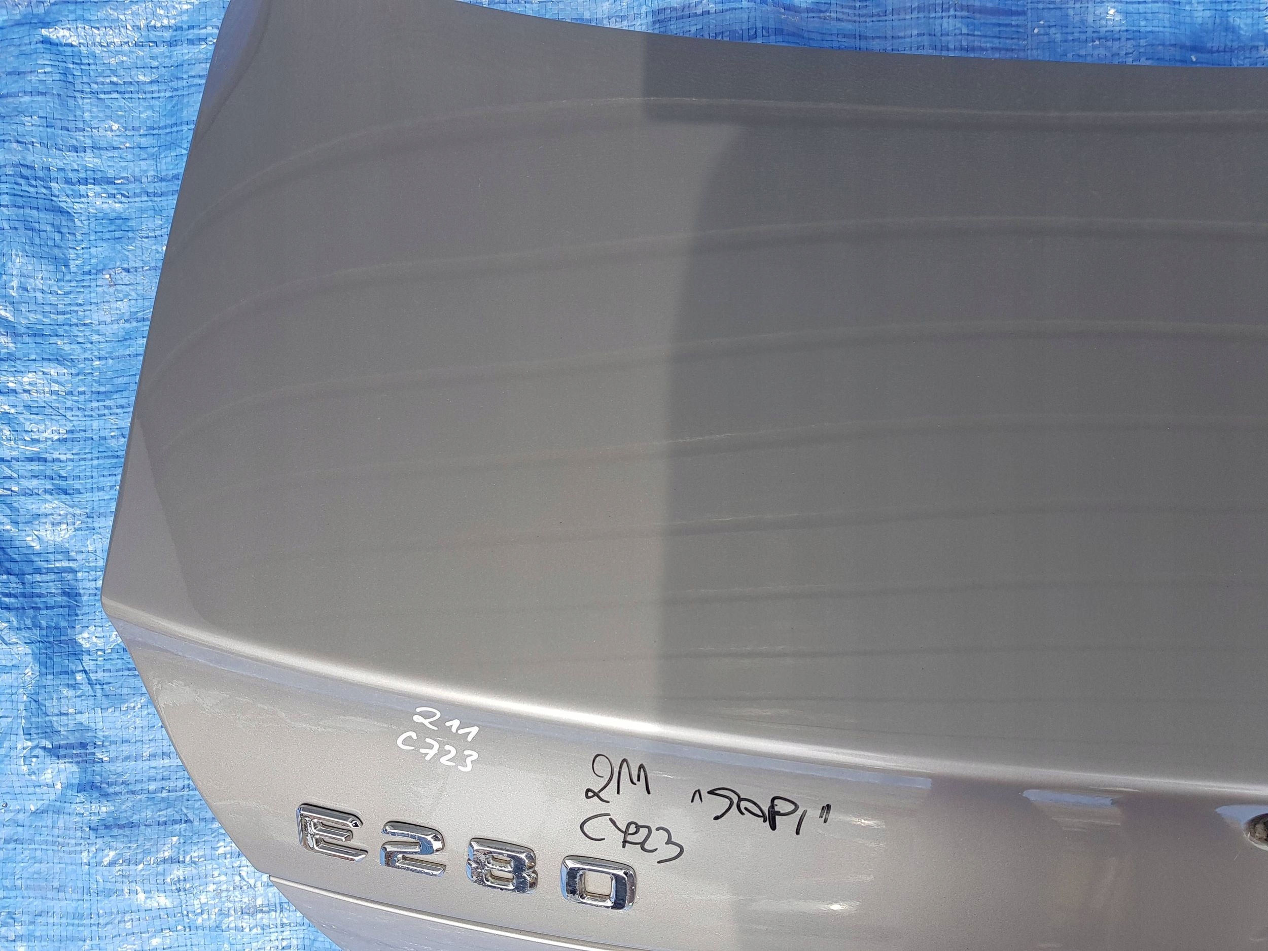 trunk door boot rear part Mercedes E W211 sedan c723 723