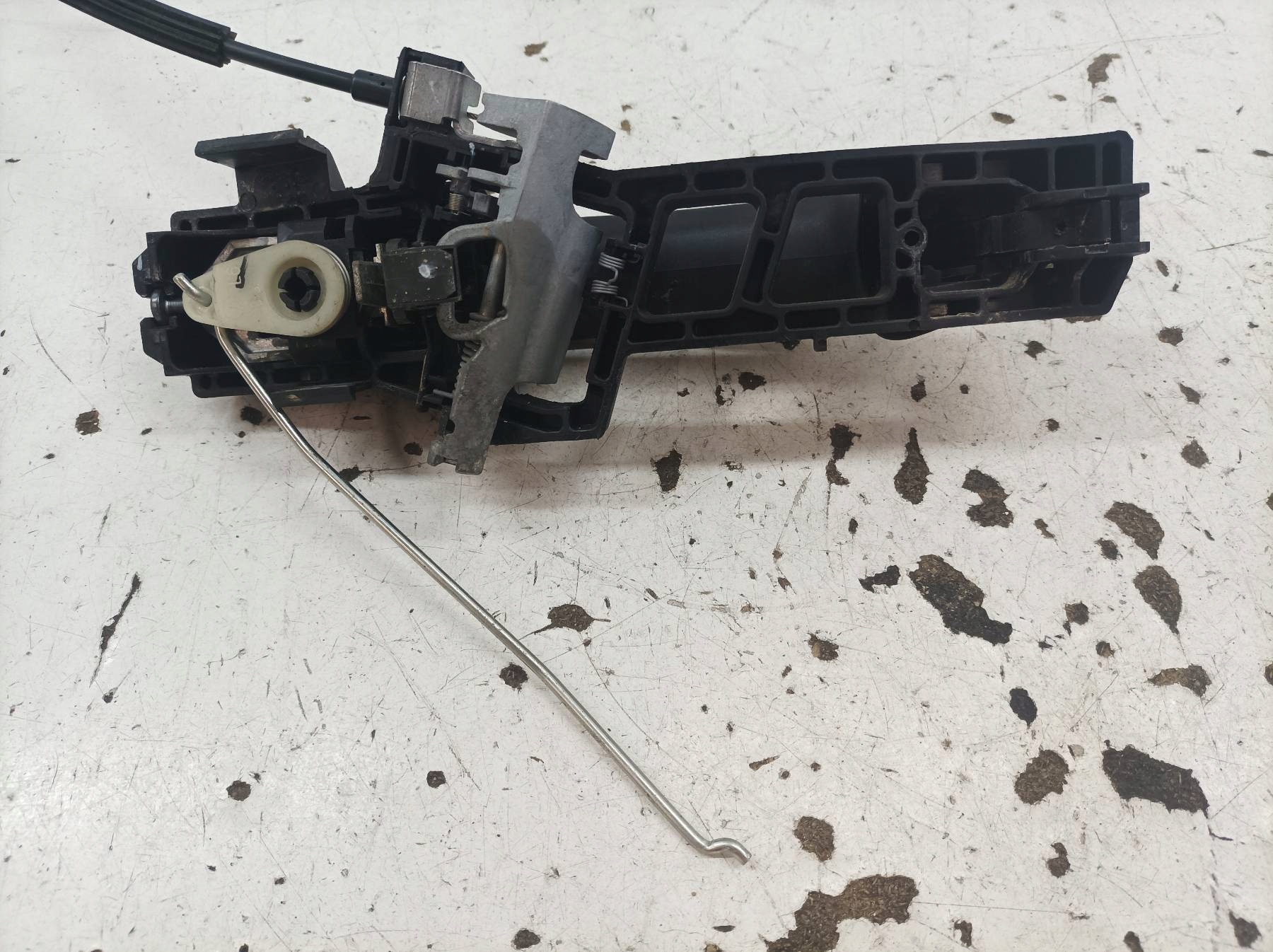 handle exterior left front Ford Transit Courier and (2014- )
