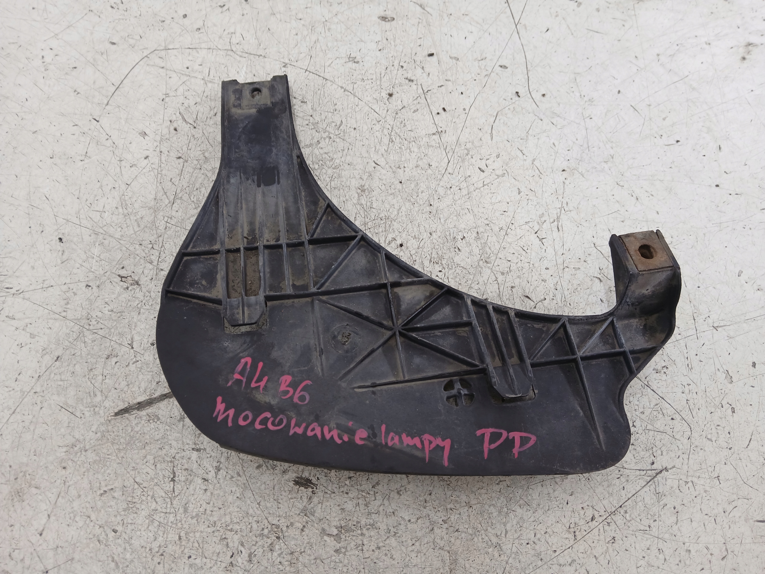 AUDI A4 B6 Halter Leuchte rechts vorne