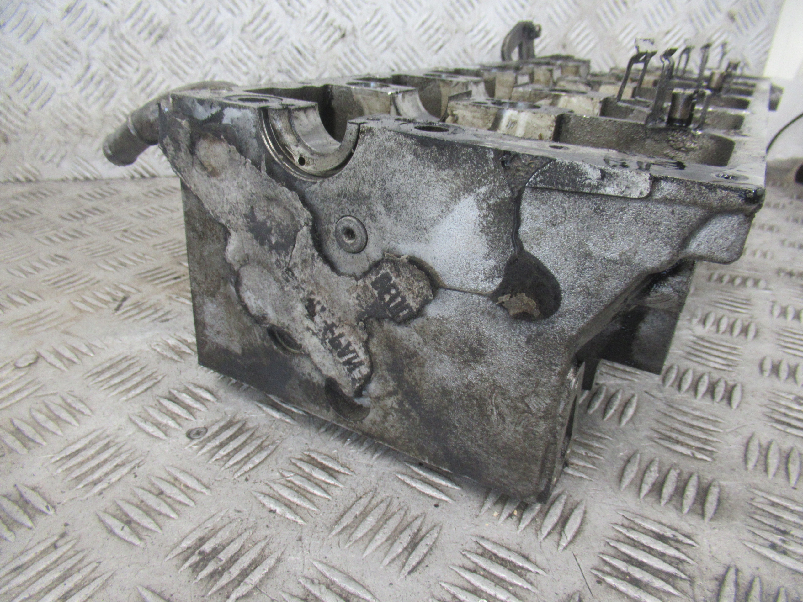 TESTATA VOLKSWAGEN TOUAREG 070103373A 5.0 TDI