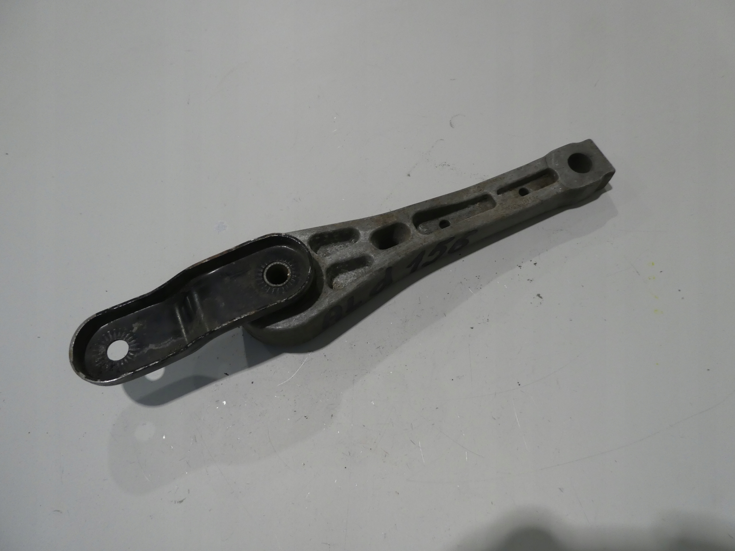 Support Support plaque Moteur VW SEAT SKODA 7N0199855A