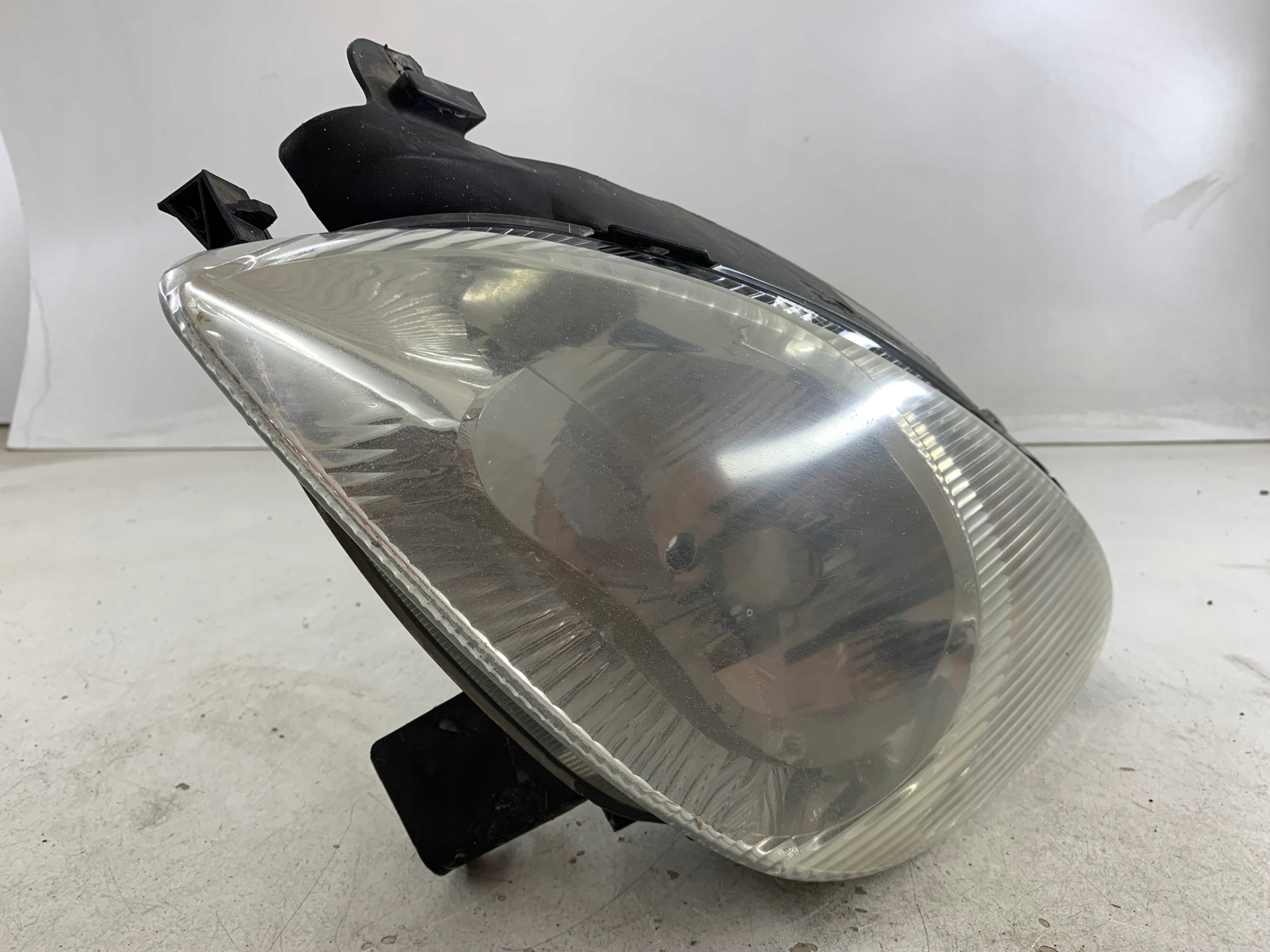 CITROEN XSARA PICASSO and light left front 9631495180