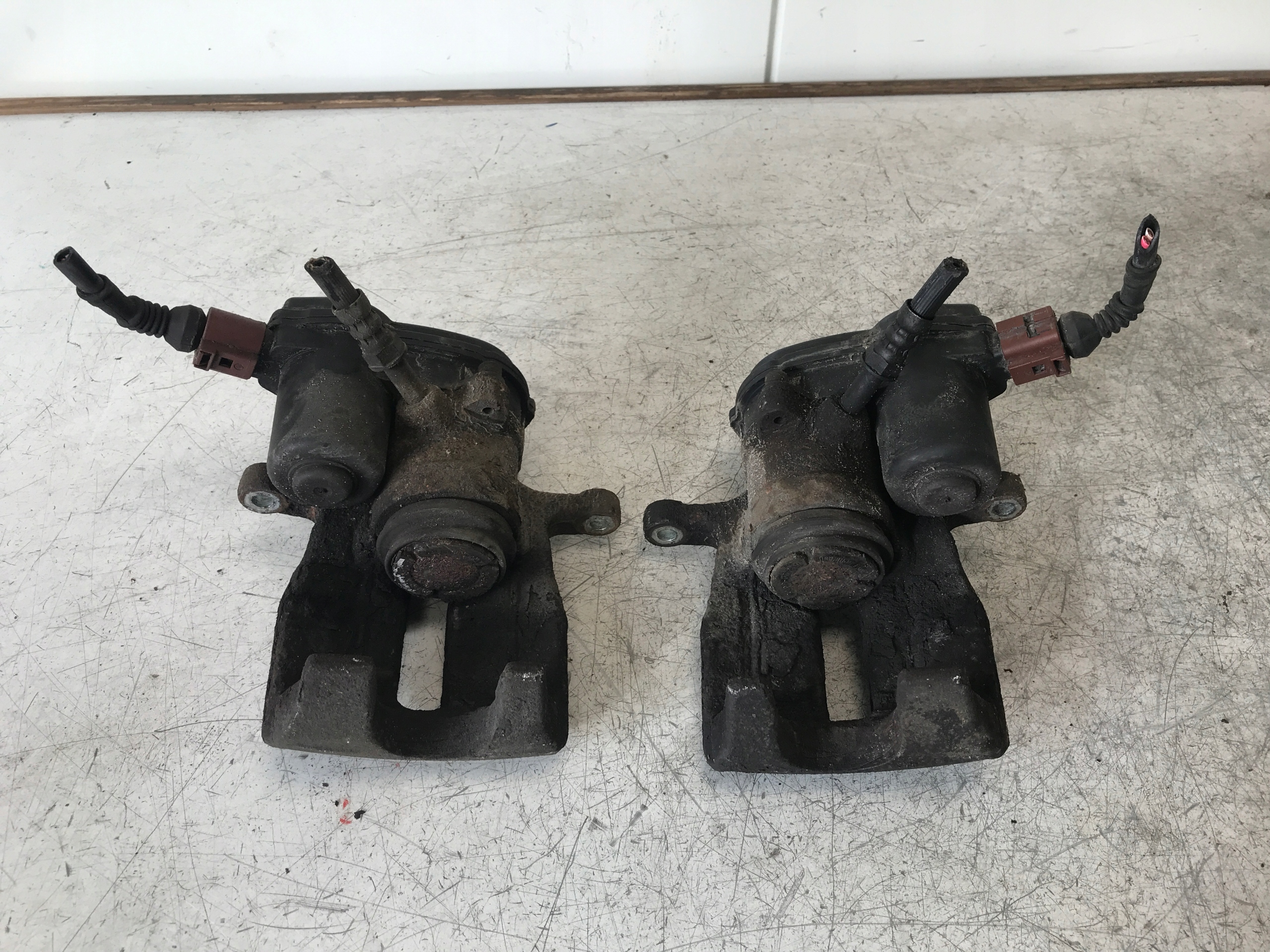 caliper brake left right AUDI A4 B8 A5 Q5