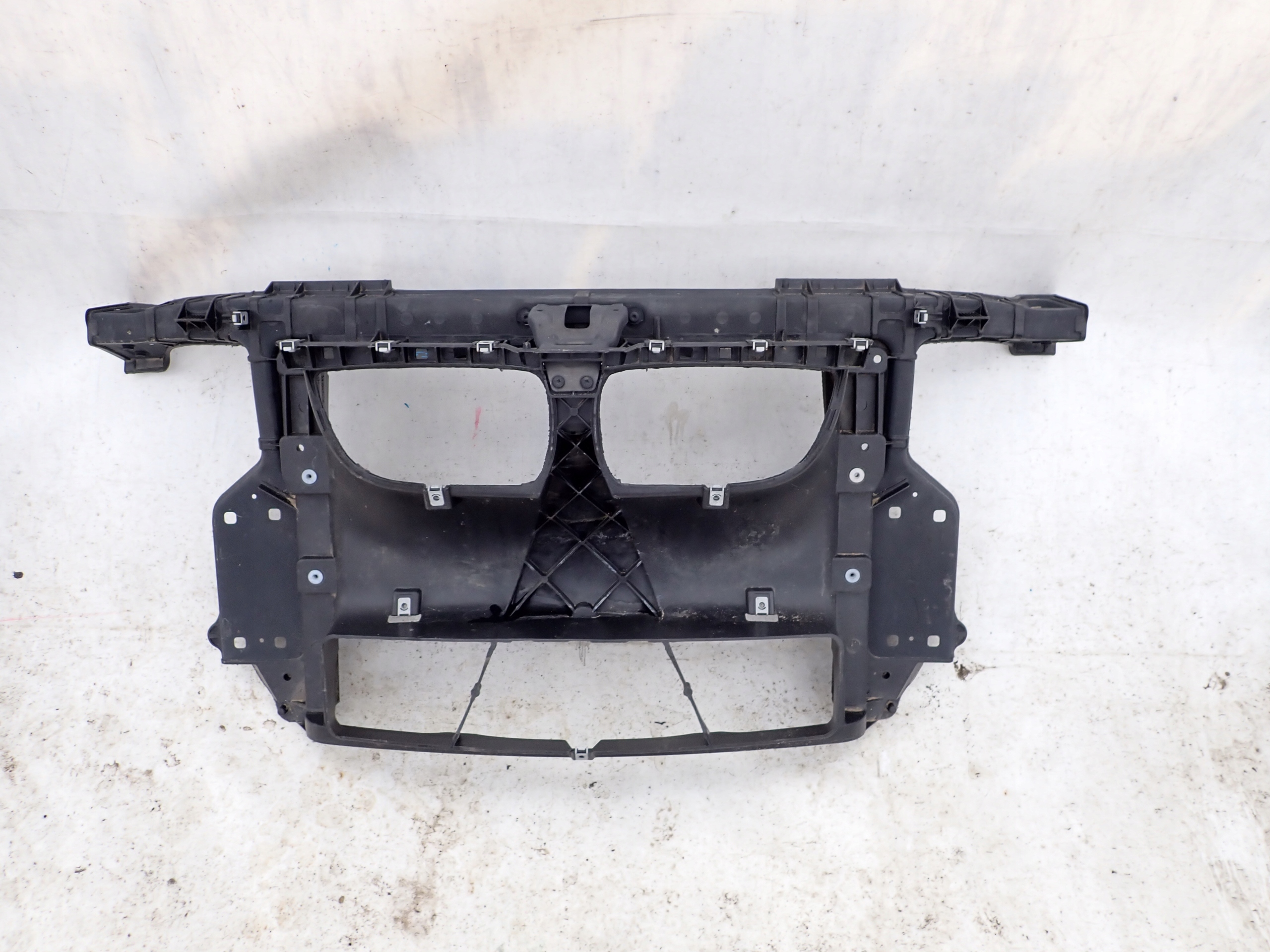BMW 1 E87 04-11 Armature Traverse
