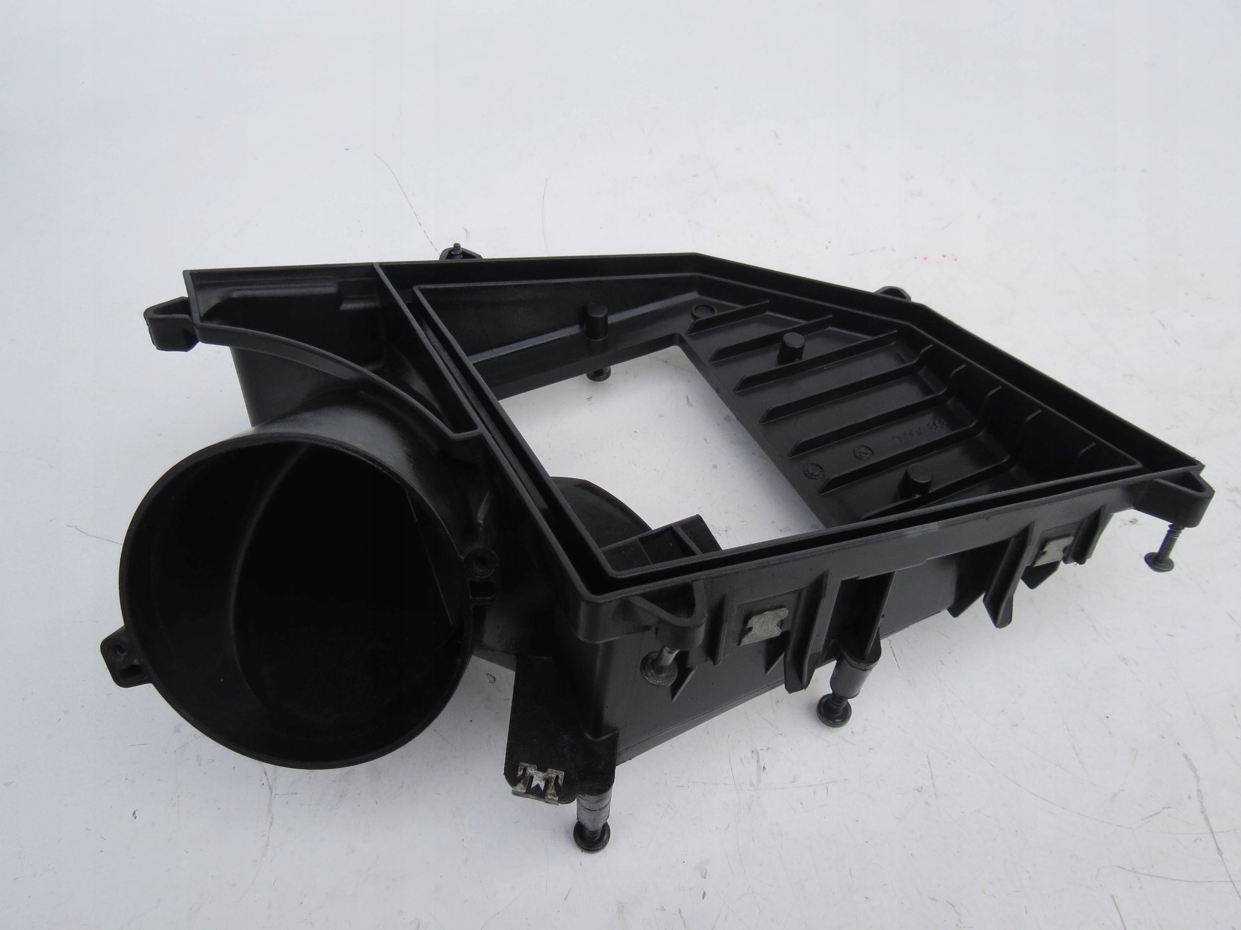 Gehäuse filter luft VOLVO XC70 II AWD 2.4D 185KM 2000-2007r 8087066