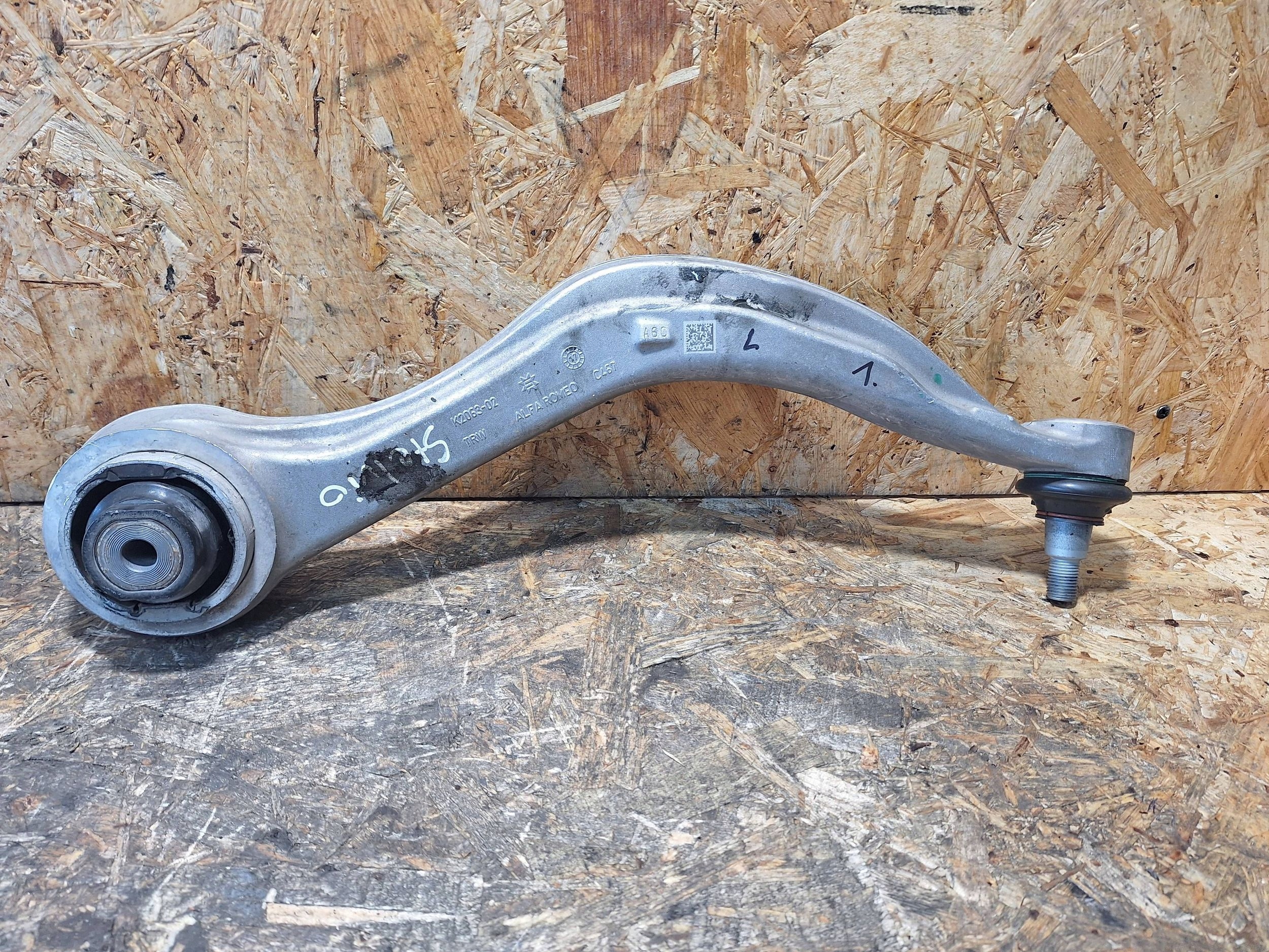 arm front lower left ALFA ROMEO STELVIO 16