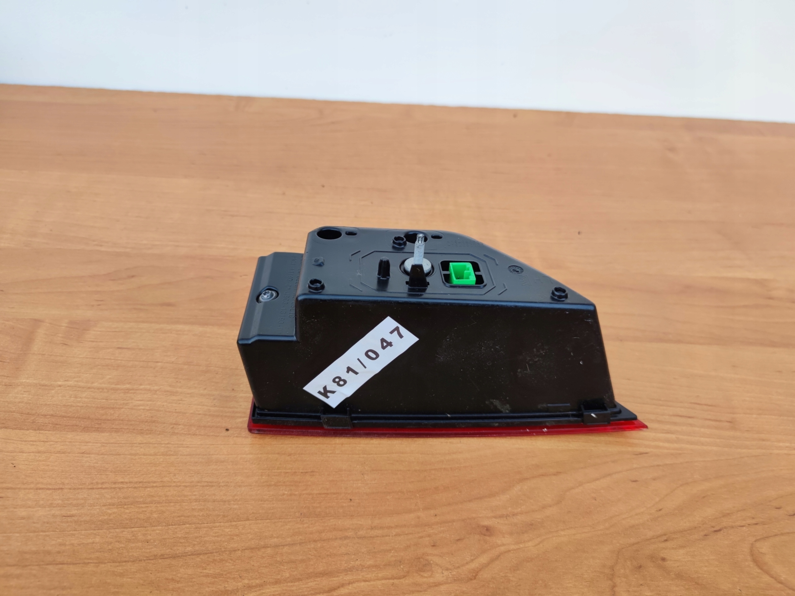 JAGUAR E-PACE left light to the bonnet rear part inner LH