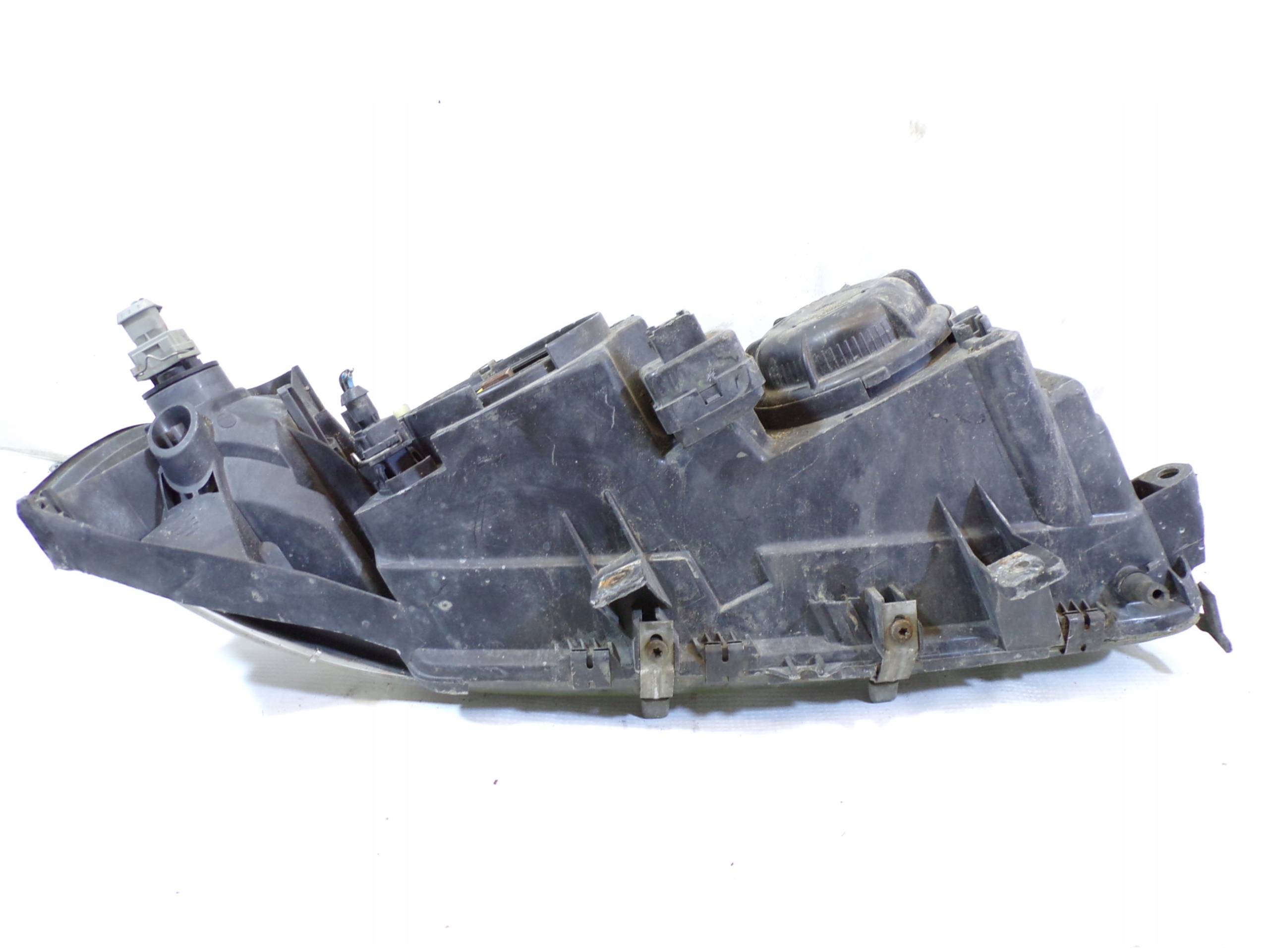 light front front left VOLVO S80 1 and OPIS (1)