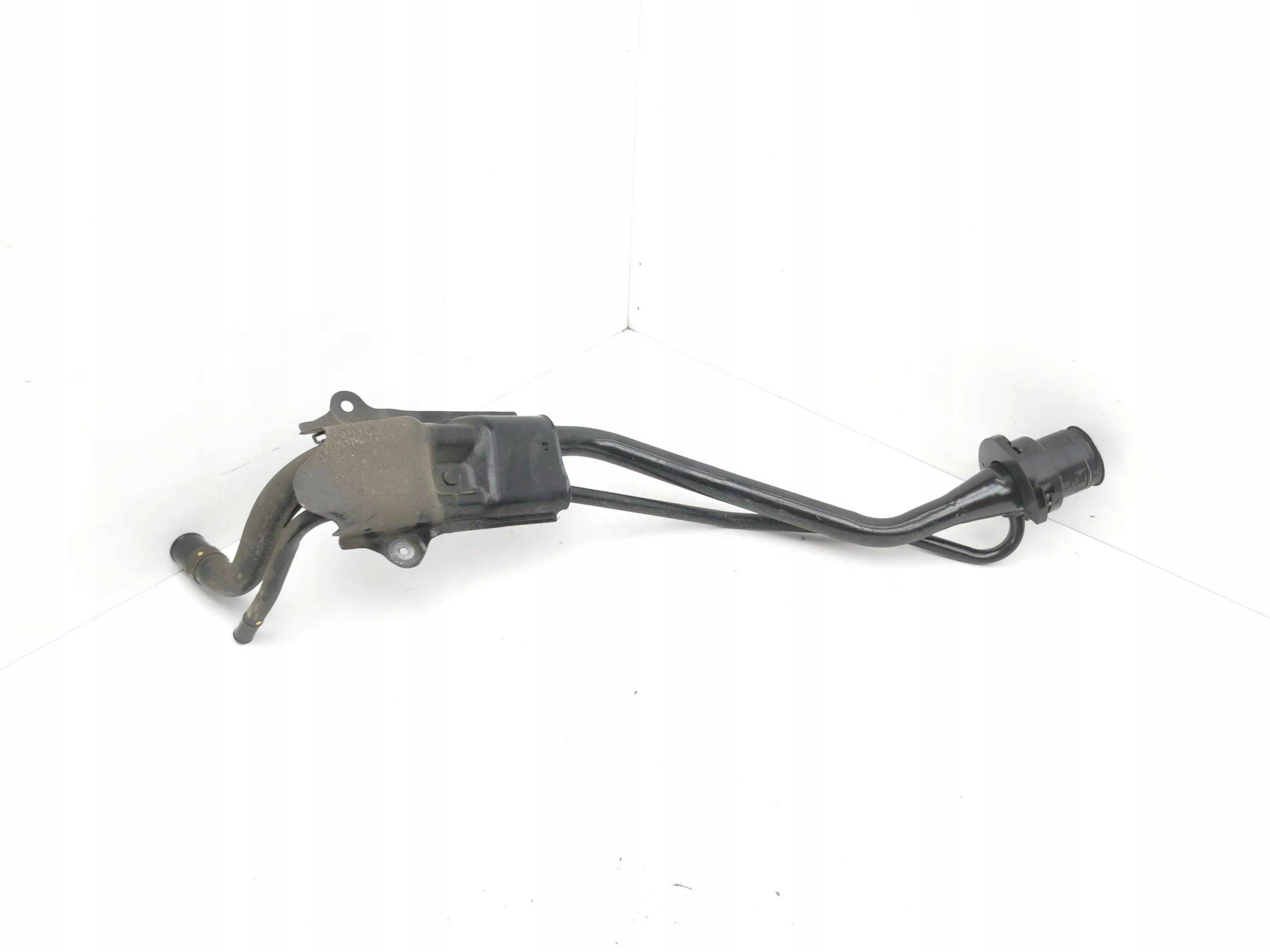 Mazda CX-30 2023 Wlew paliwa