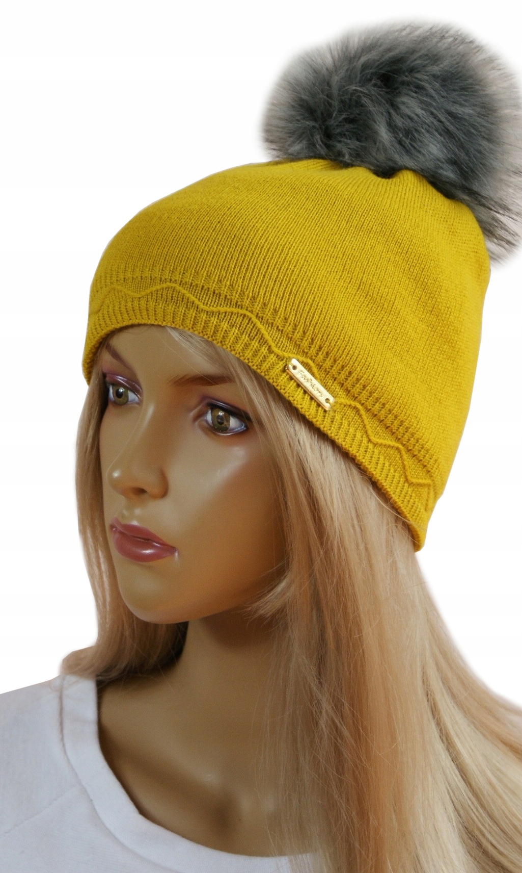 

Czapka damska Pompon # 19