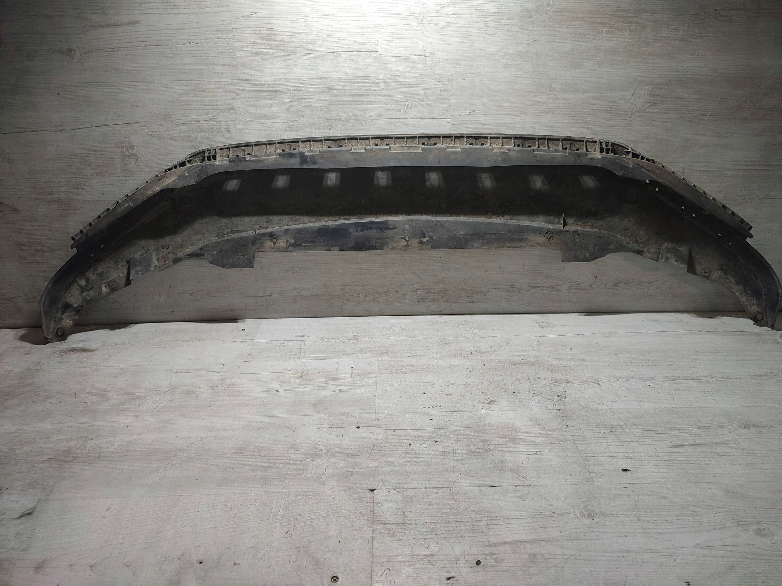 Volkswagen Touran III 2020 Spoiler front