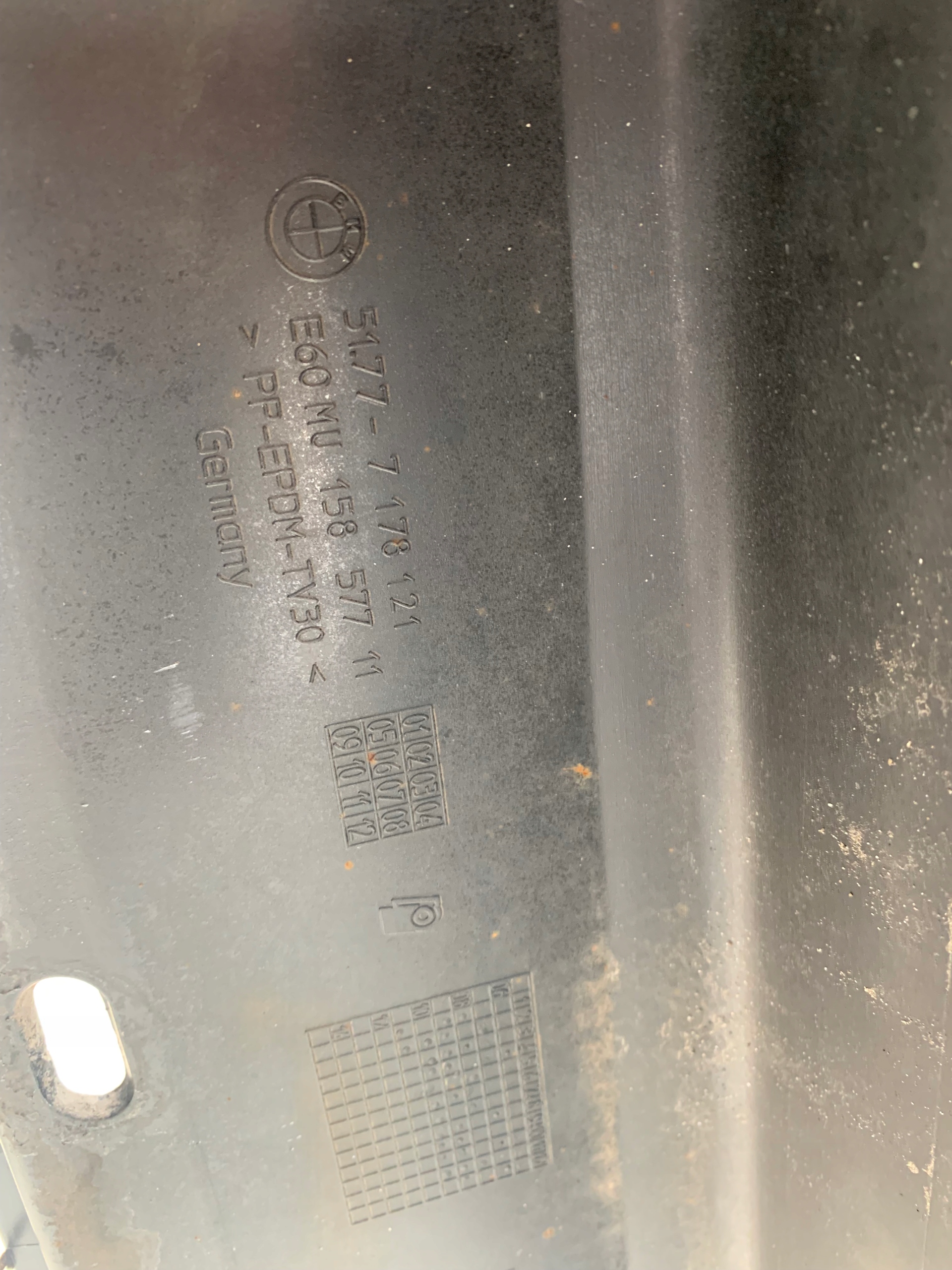 moulding threshold left BMW 5 E60 E61 LIFT 668 668/9