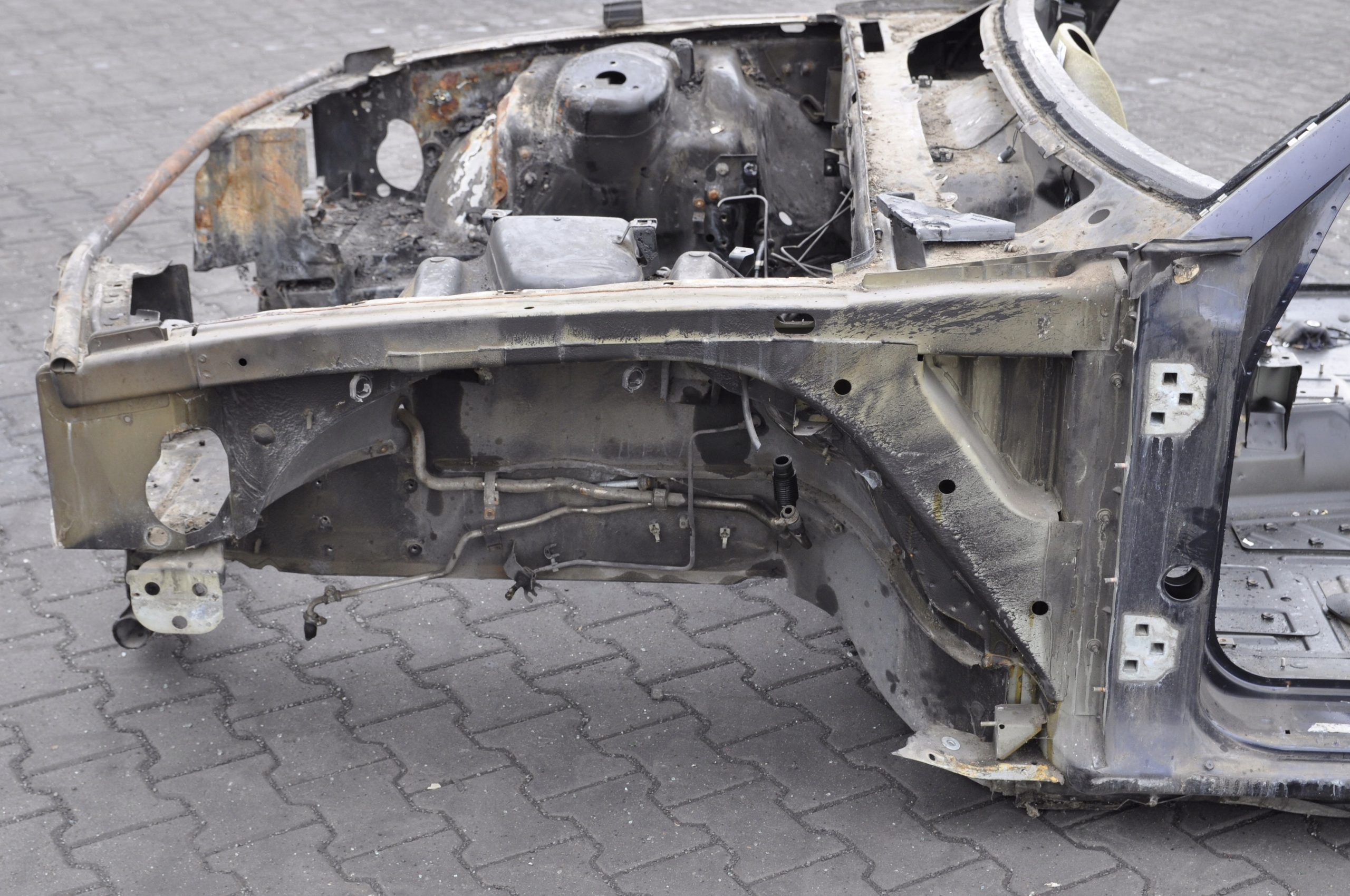 BENTLEY ARNAGE DRUGI LIFT ĆWIARTKA PODŁUŻNICA LEWA PRZÓD