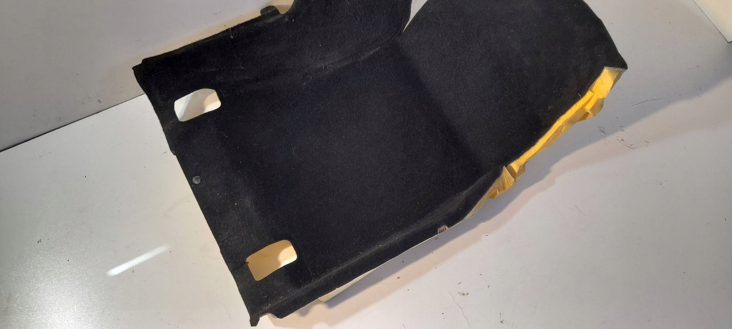 Mercedes-Benz GLA H247 carpet front right A1776802000 (GL4)