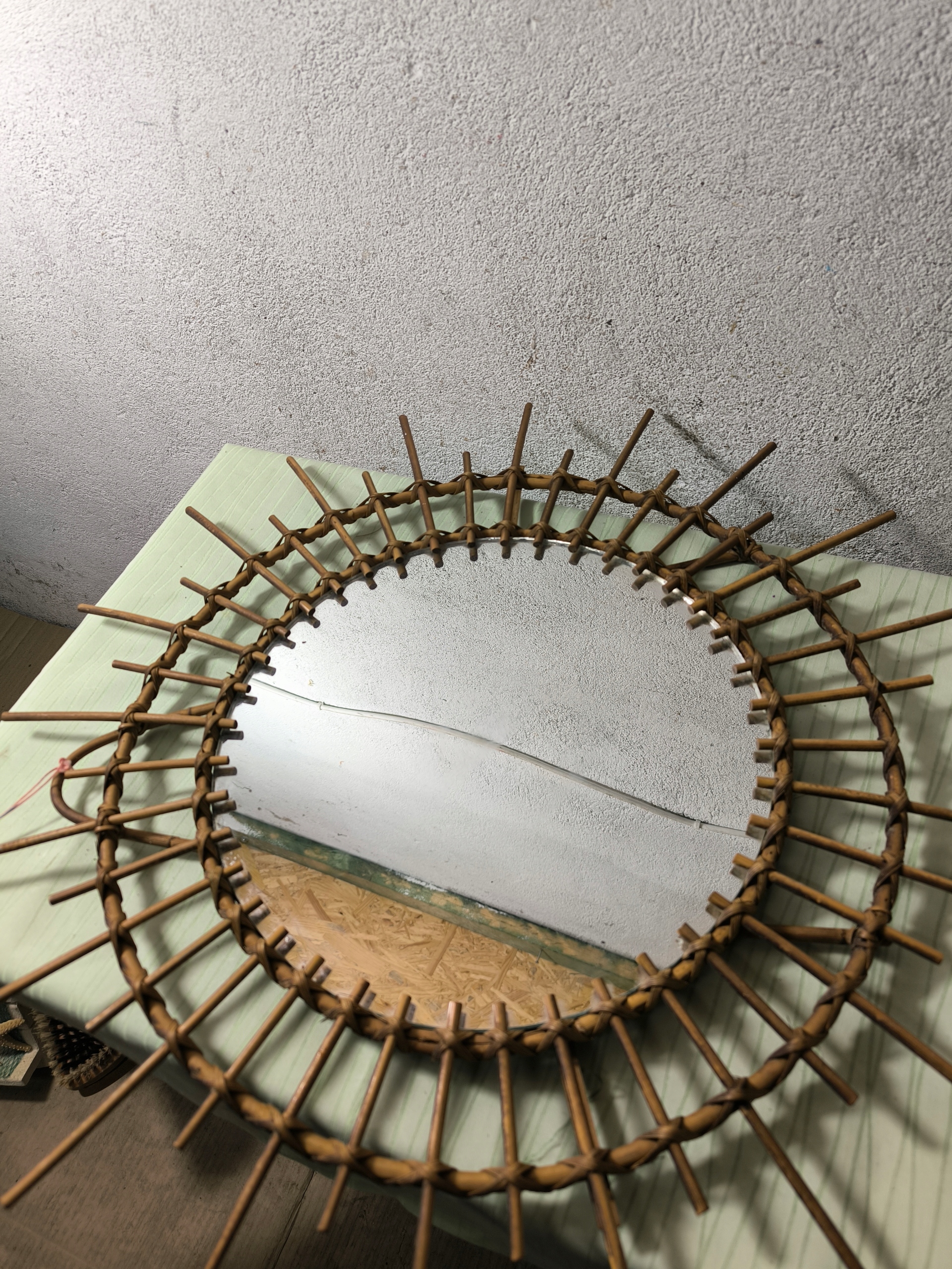 lustro lusterko rattanowe Boho słońce vintage