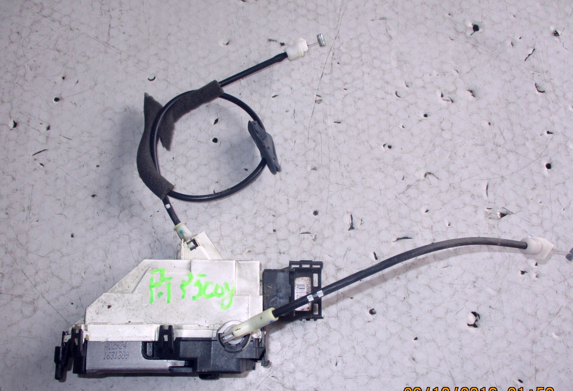 PEUGEOT 5008 ZAMEK DRZWI TYŁ LEWY/PRAWY