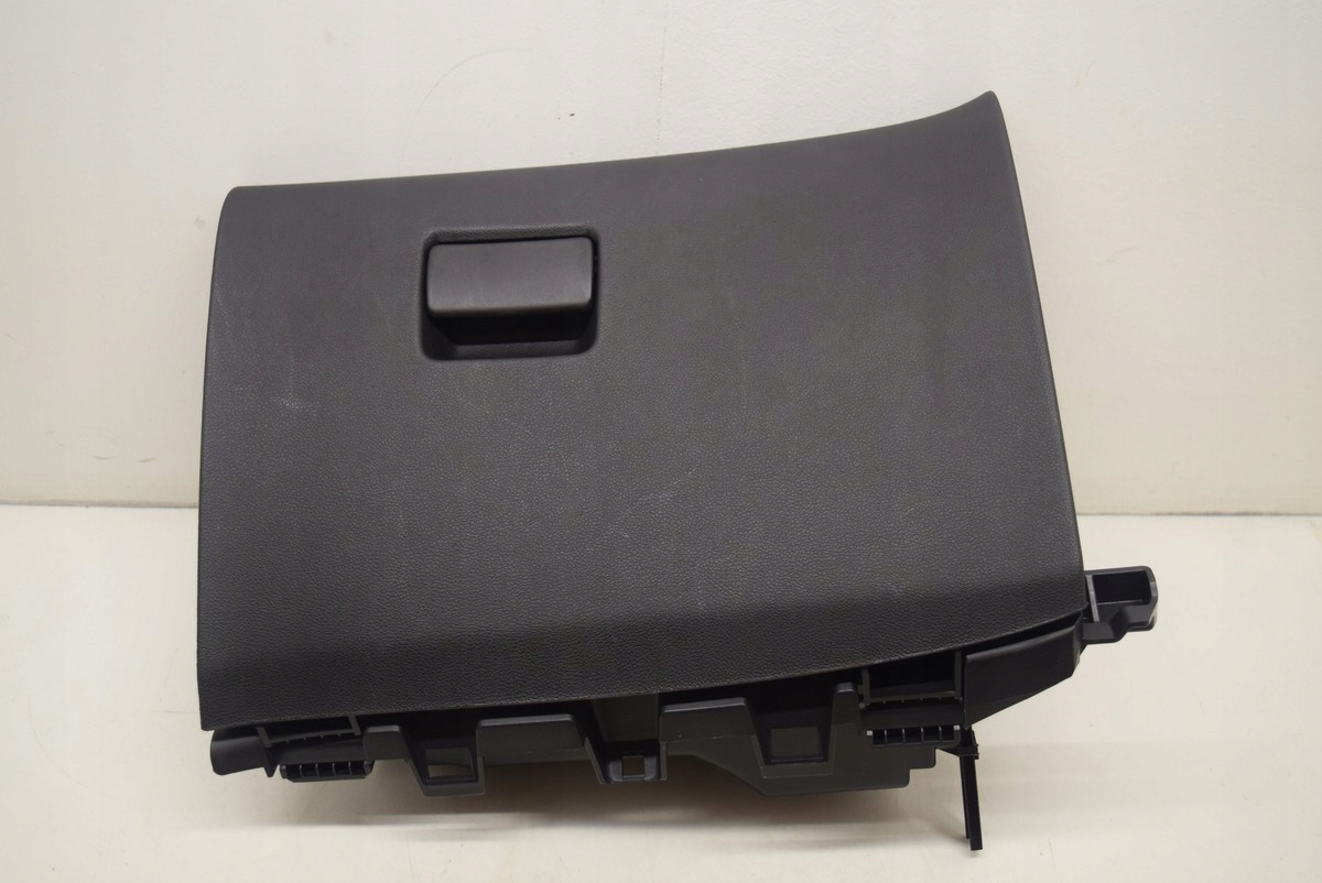 бардачок пассажира opel oe 13373796